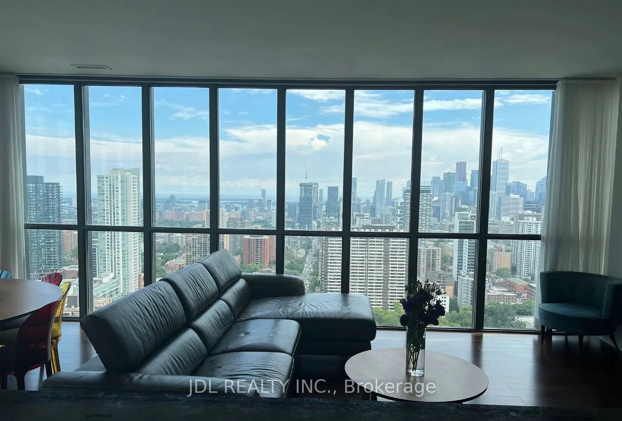 110 Charles Street E, #3601