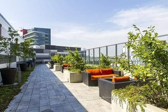 20 Bruyeres Mews, #1513