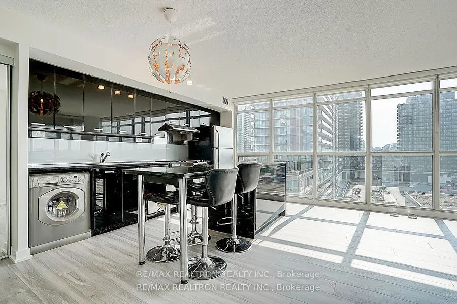 19 Singer Court, #1109A