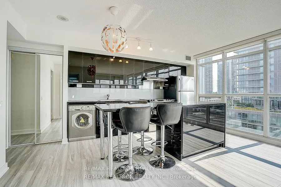 19 Singer Court, #1109A