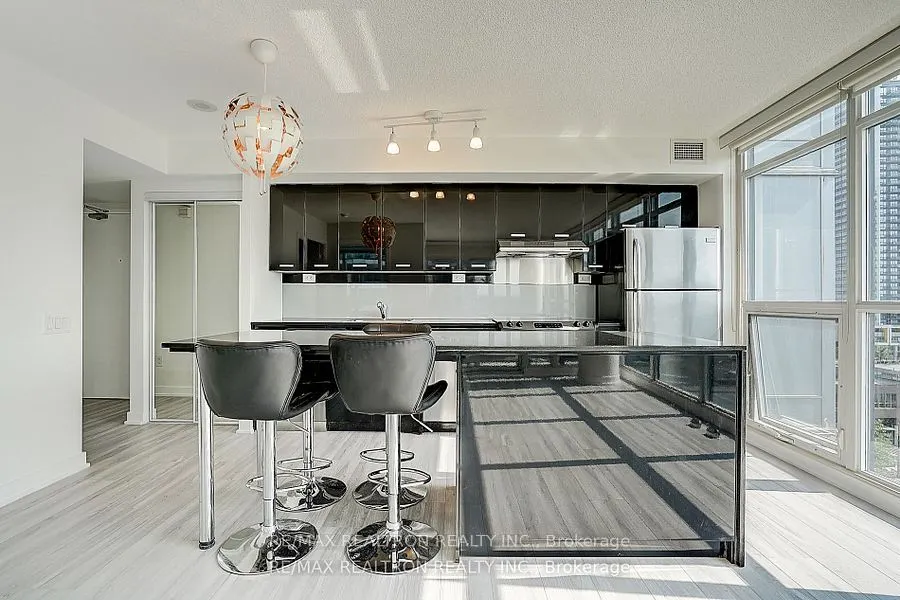 19 Singer Court, #1109A