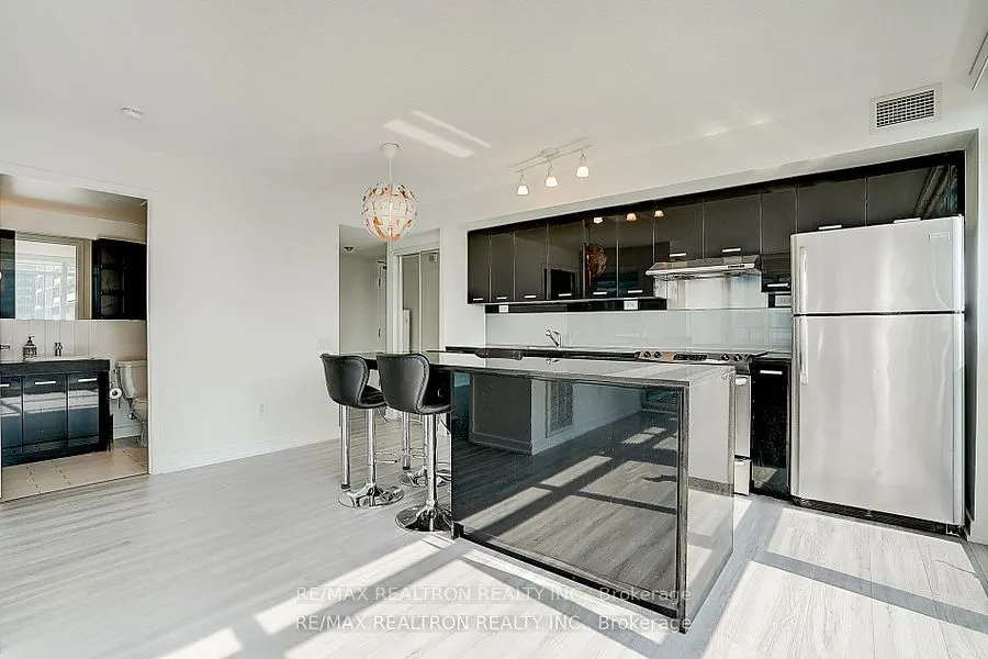 19 Singer Court, #1109A