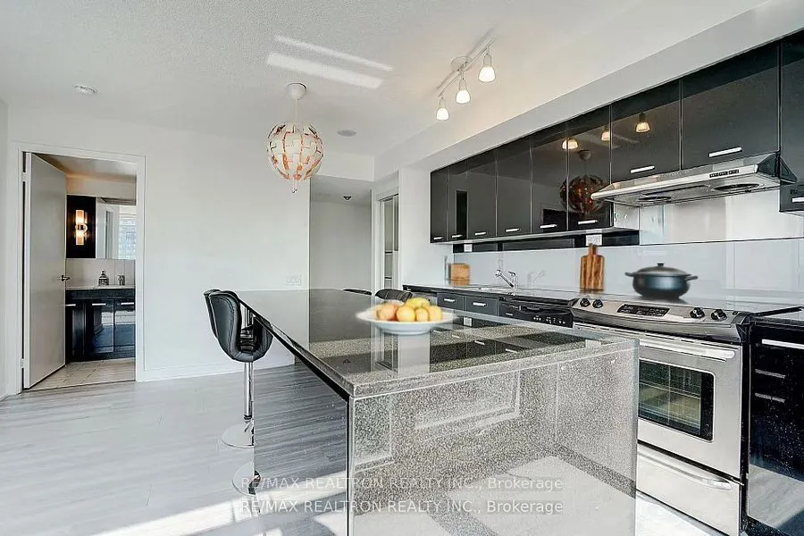 19 Singer Court, #1109A