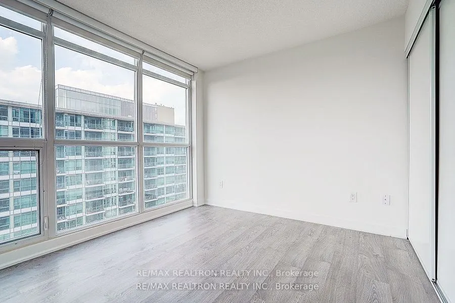 19 Singer Court, #1109A