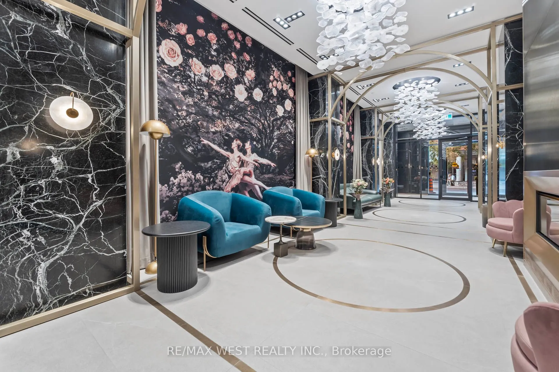 771 Yonge Street, #906
