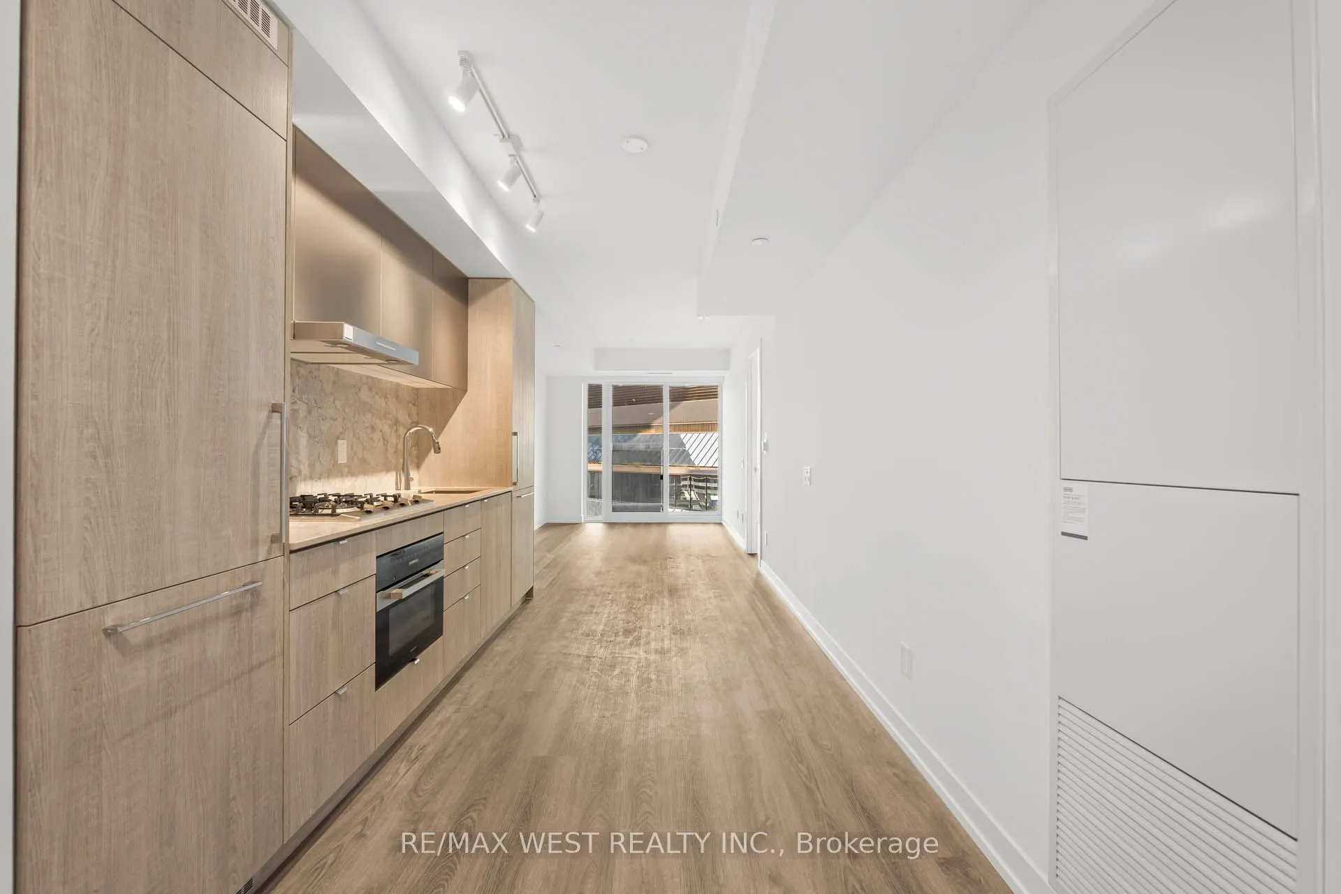 771 Yonge Street, #906