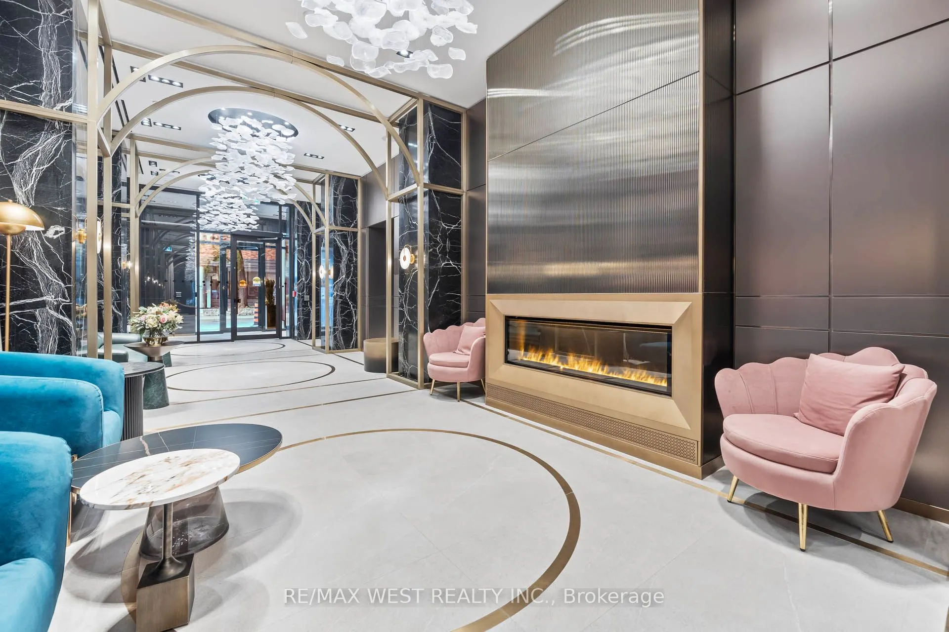771 Yonge Street, #906