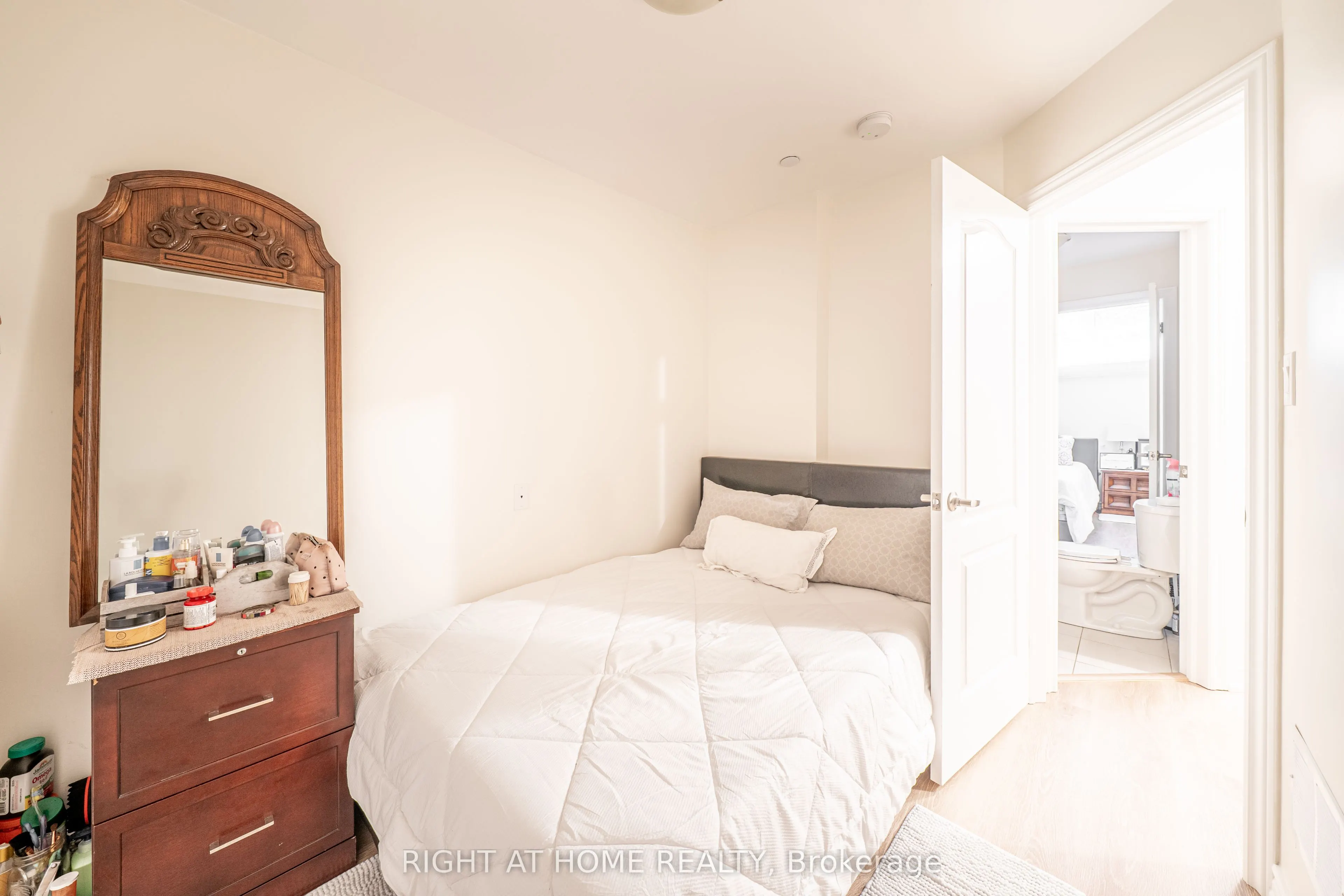 39 Drewry Avenue, #26