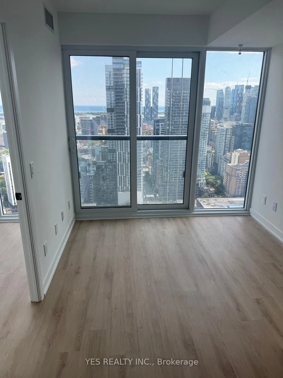 319 Jarvis Street S, #4217