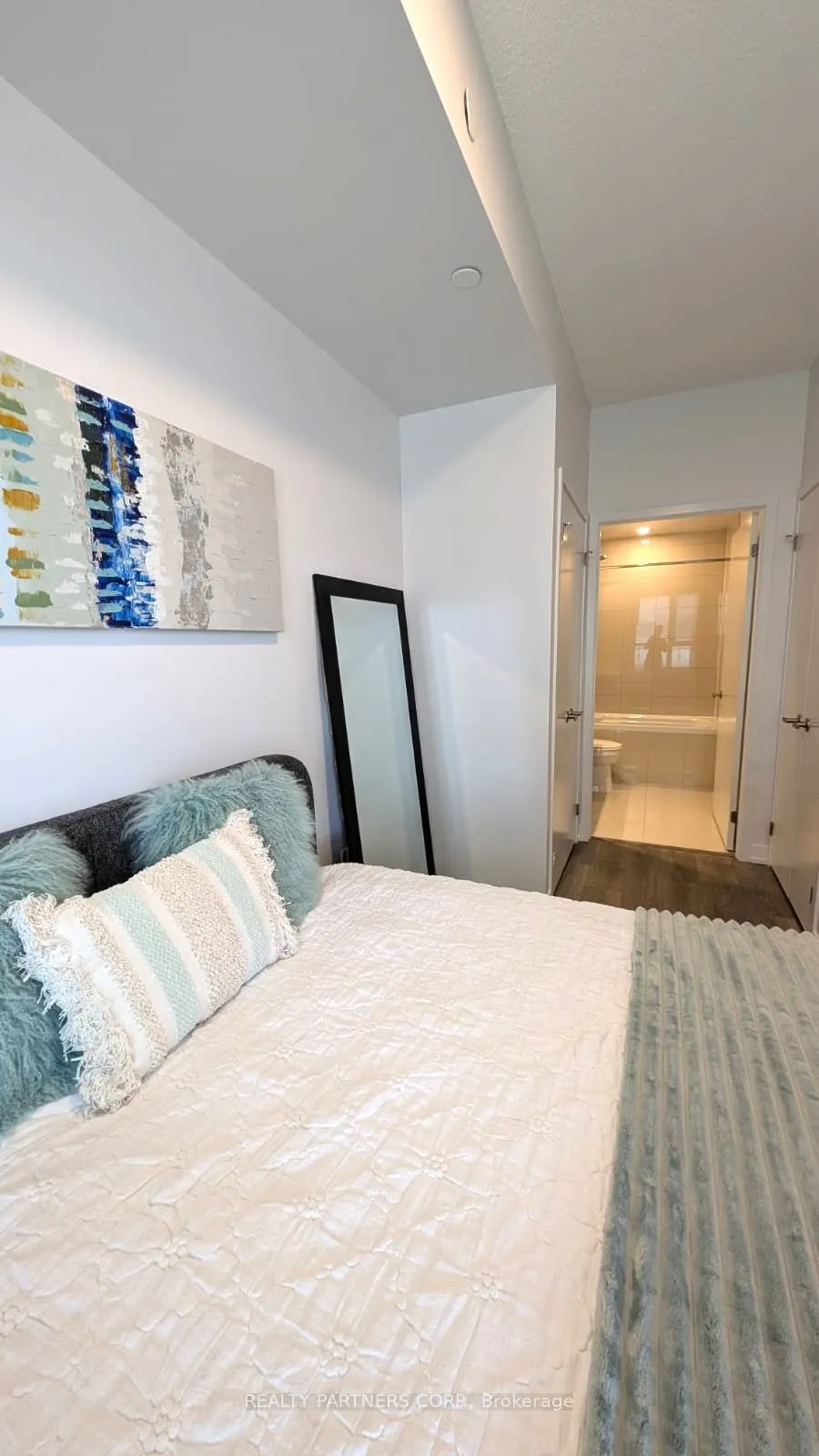 15 Lower Jarvis Street, #517