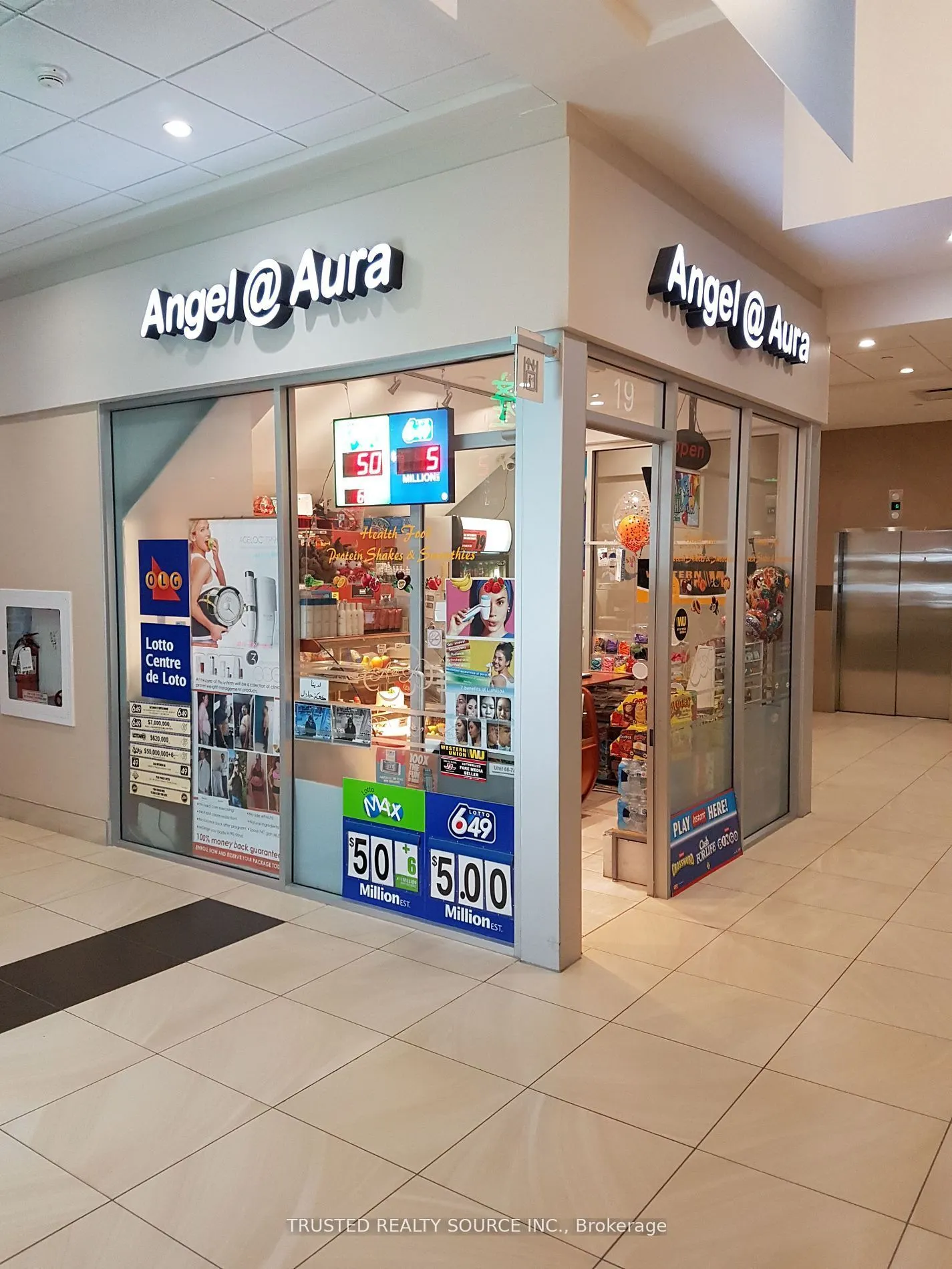 384 Yonge Street, #19