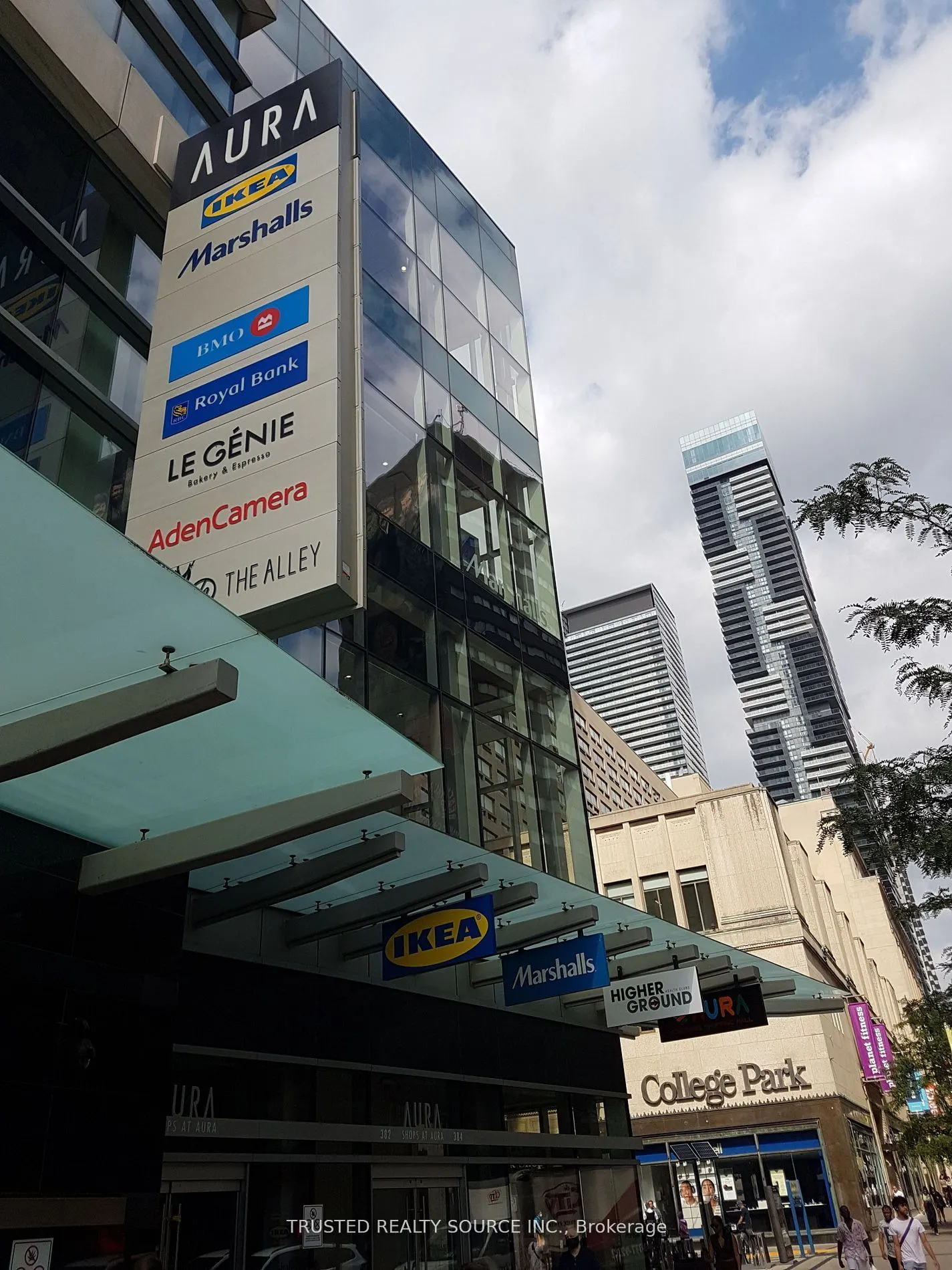 384 Yonge Street, #19