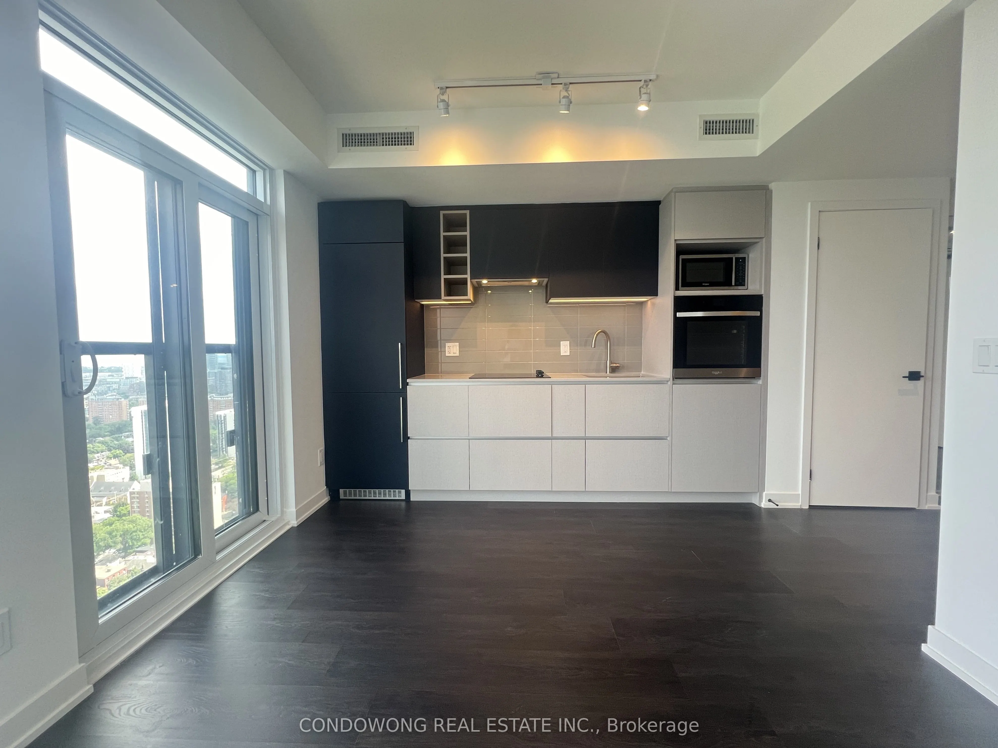 319 Jarvis Street, #3912