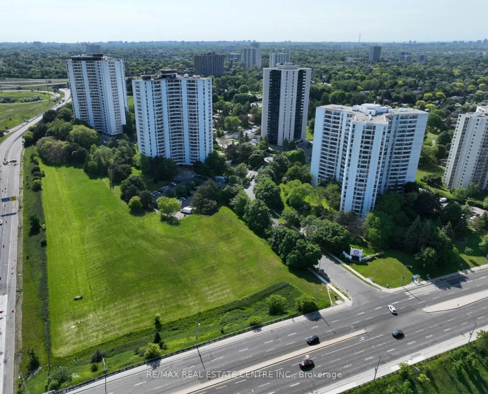 150 Graydon Hall Drive, #1609