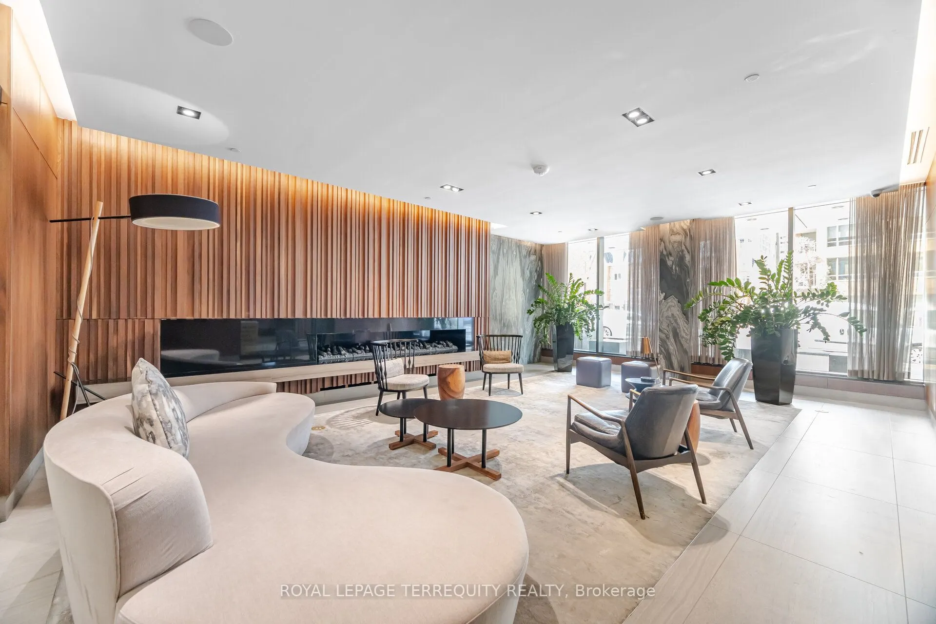 125 Redpath Avenue, #405