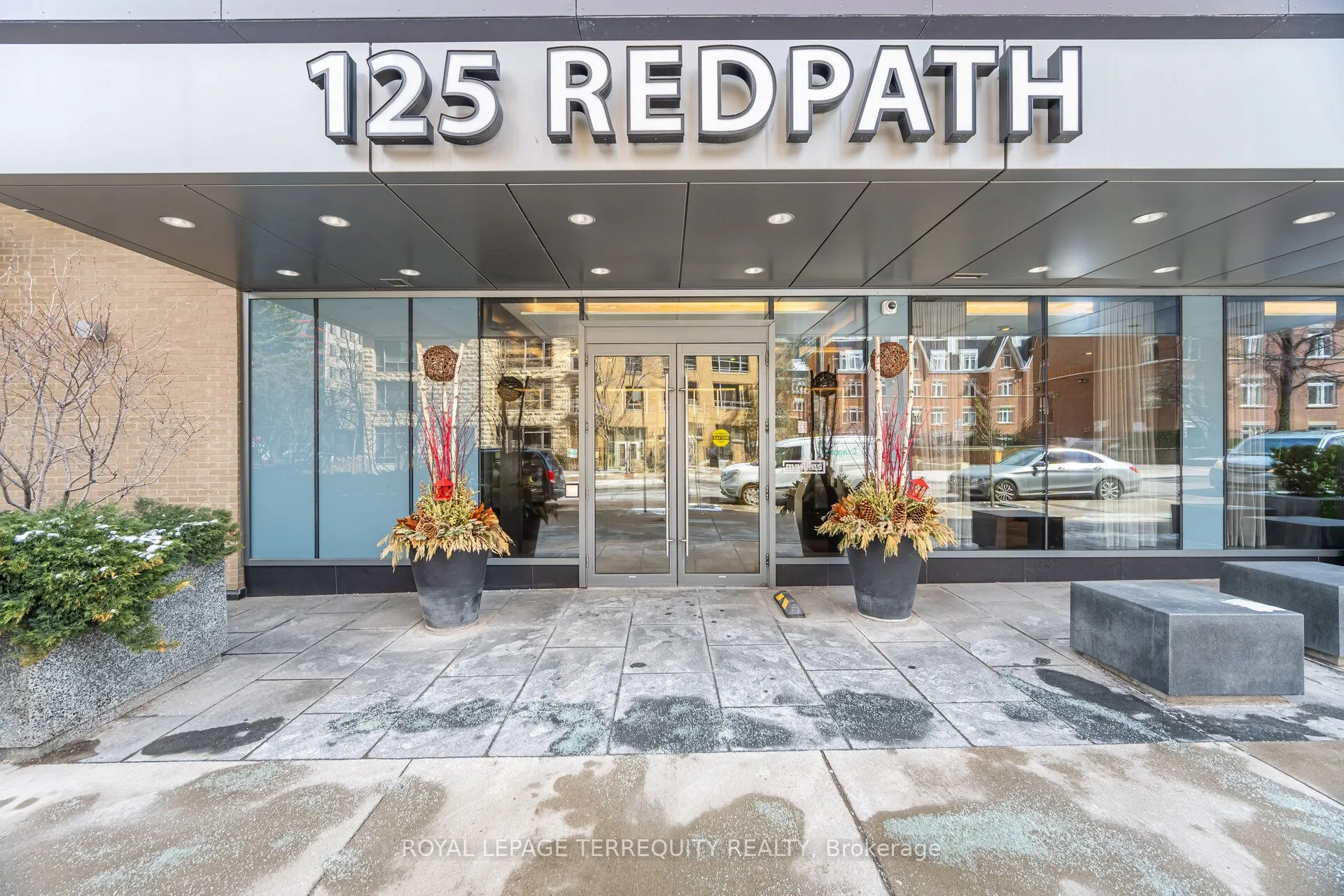 125 Redpath Avenue, #405