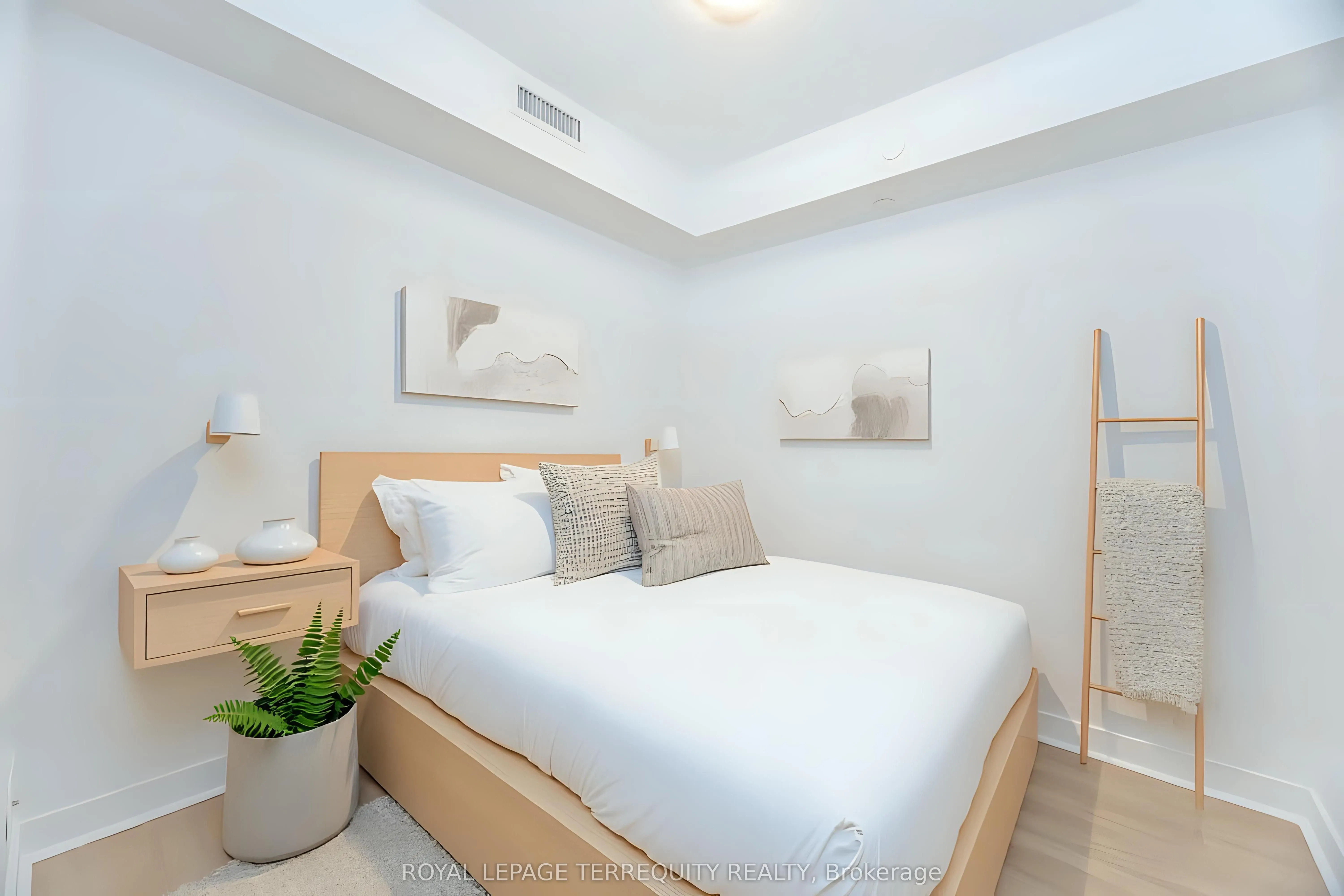 125 Redpath Avenue, #405