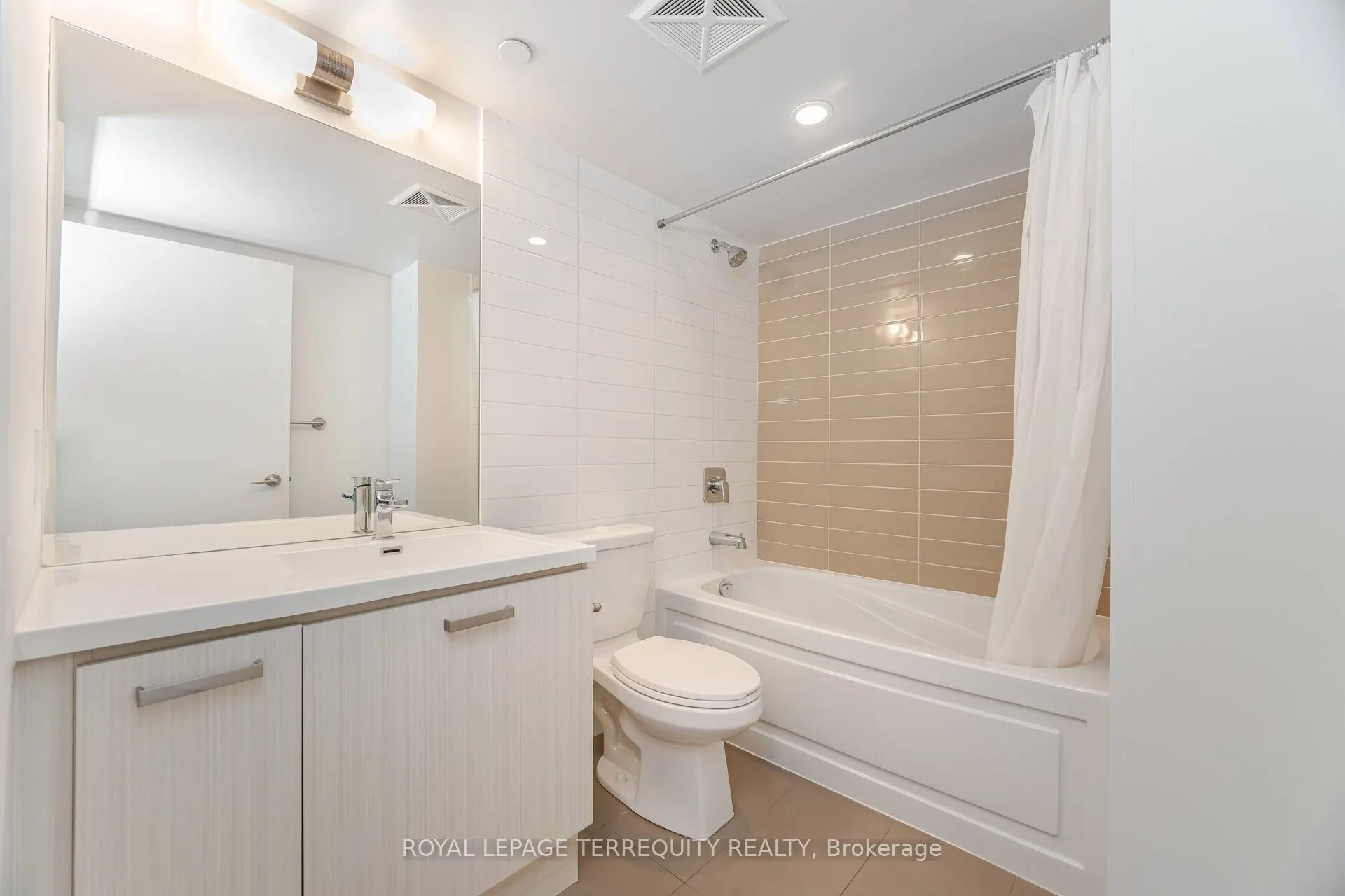 125 Redpath Avenue, #405