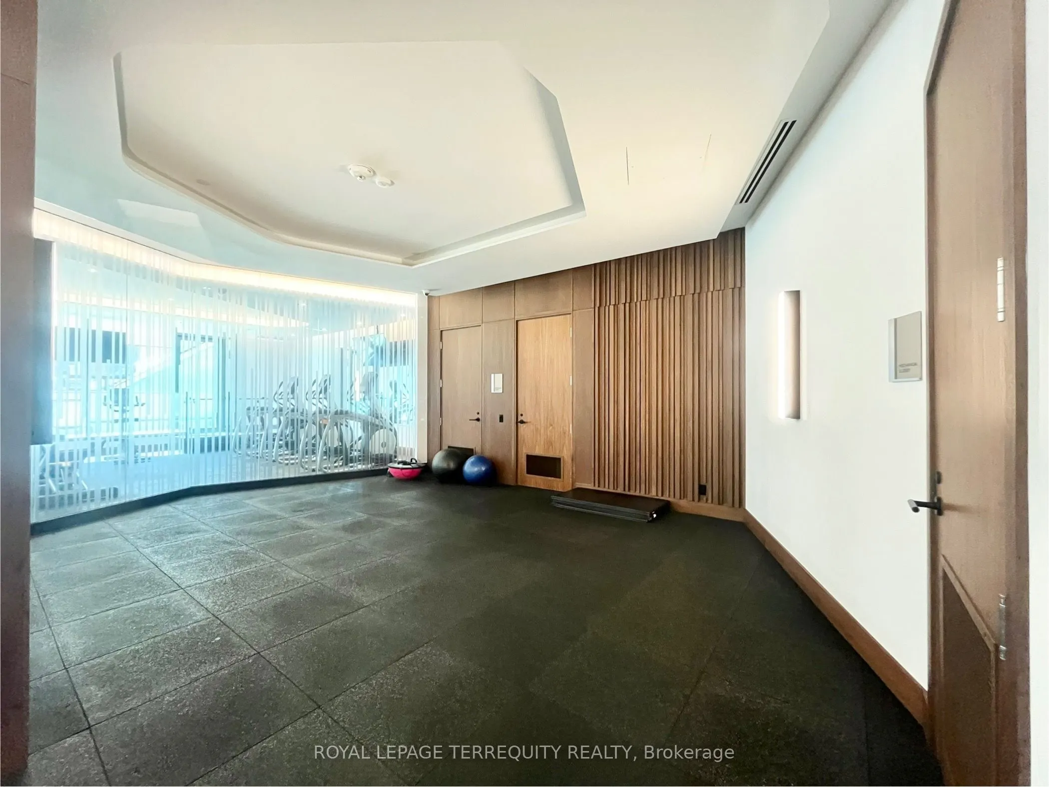 125 Redpath Avenue, #405