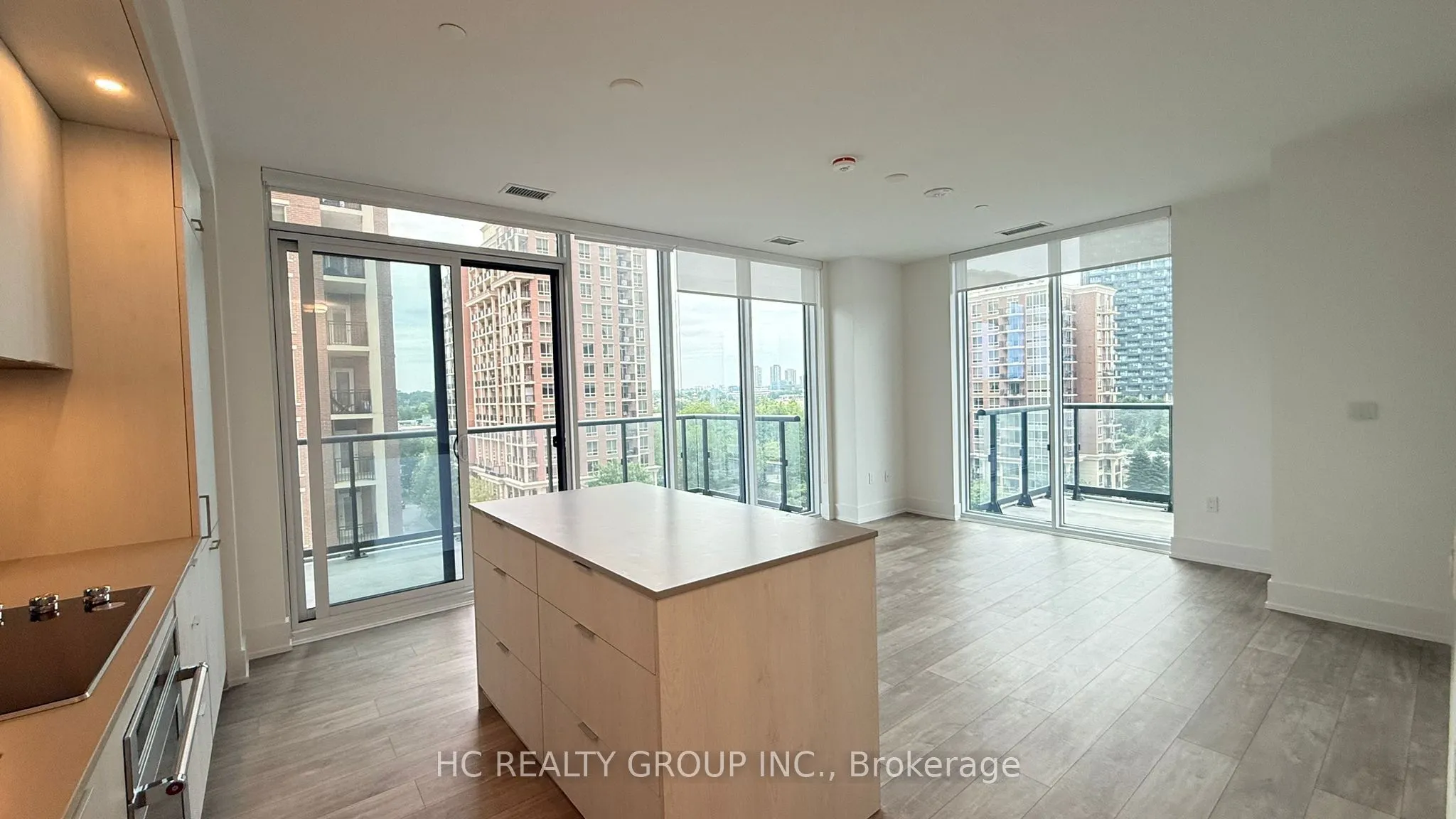 10 Inn On the Park Drive, #704
