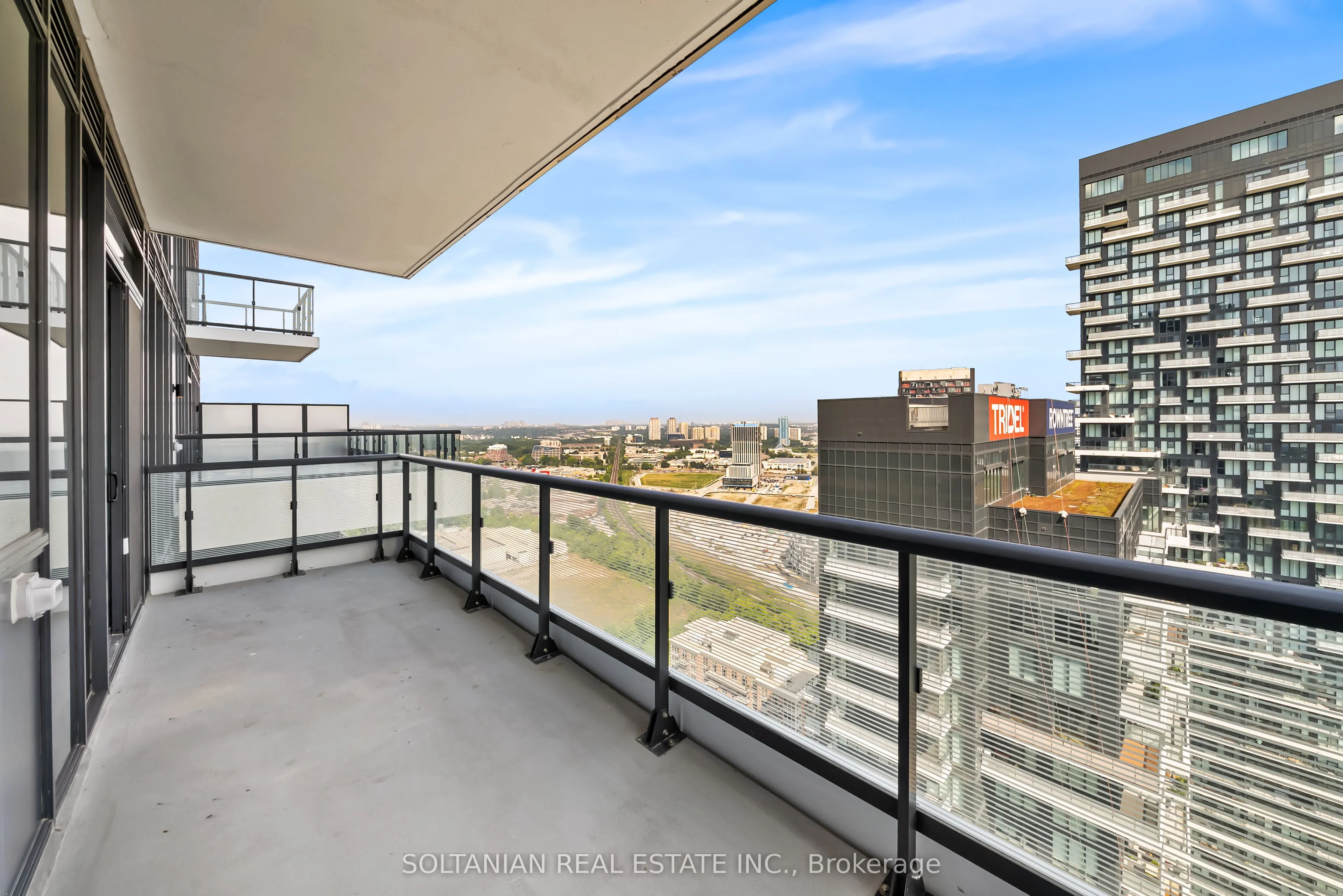 10 Inn On The Park Drive, #3204