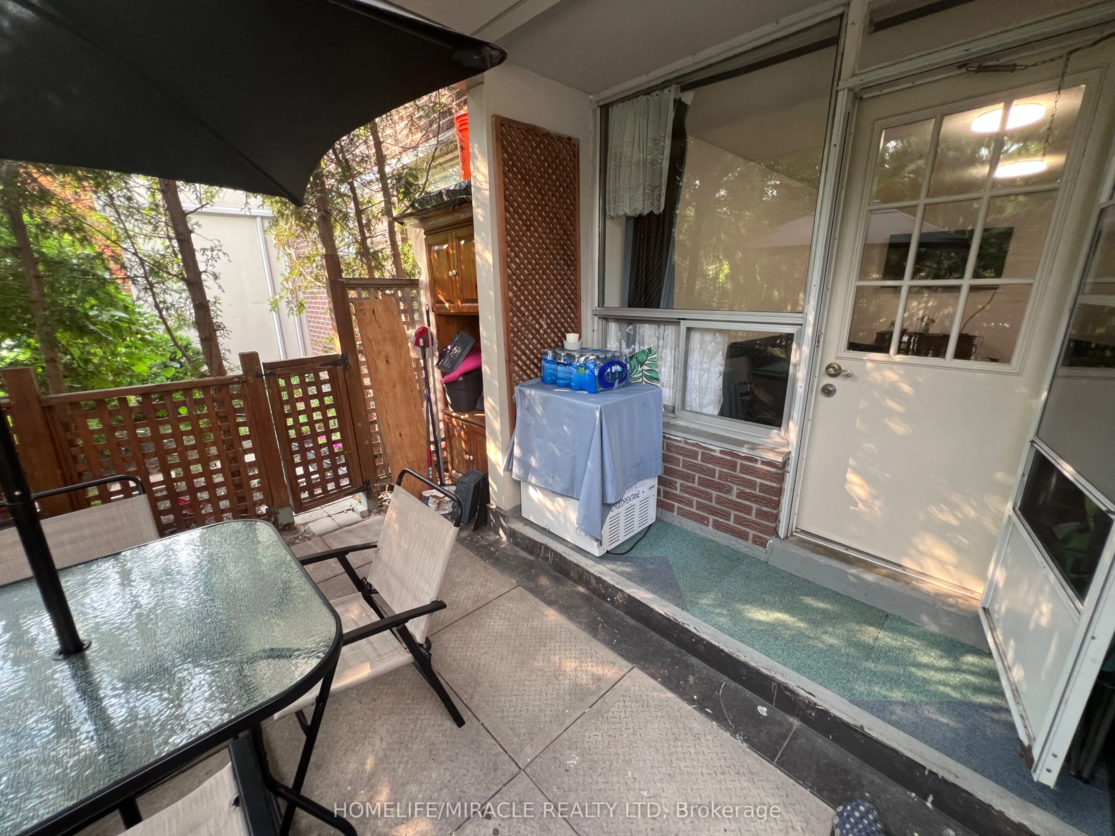 5 Shady Golfway, #105
