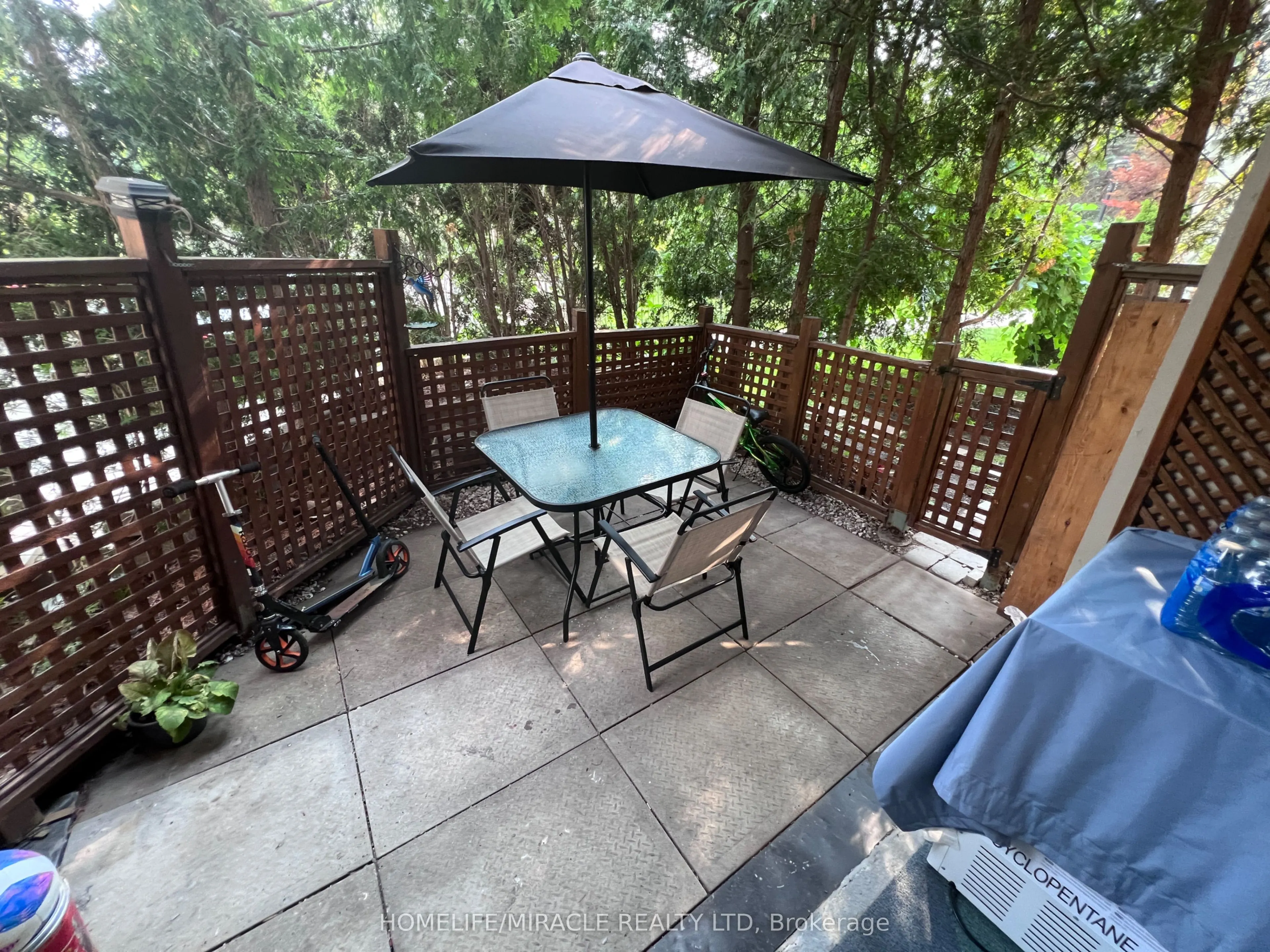 5 Shady Golfway, #105