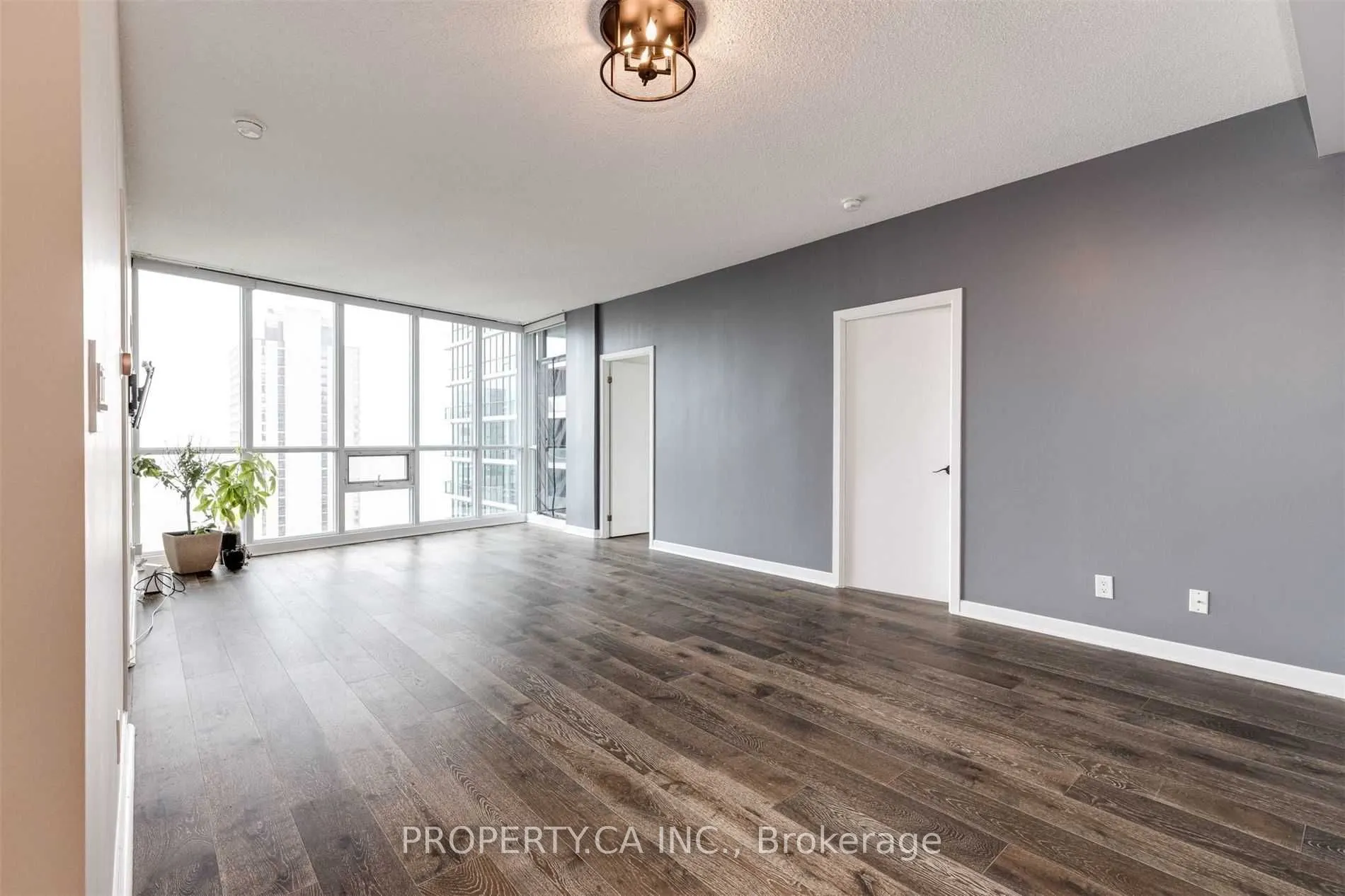 18 Harbour Street, #2410