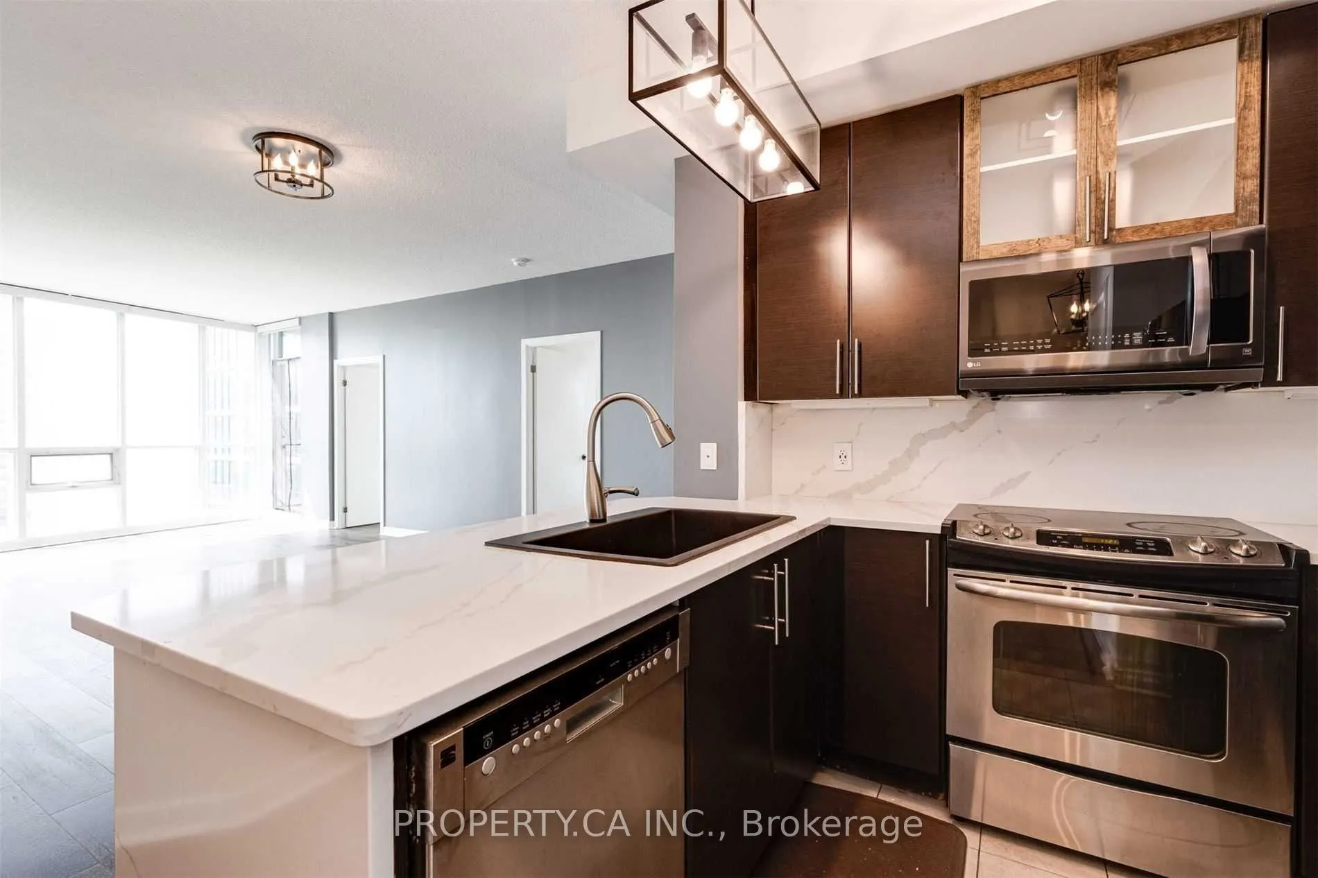 18 Harbour Street, #2410