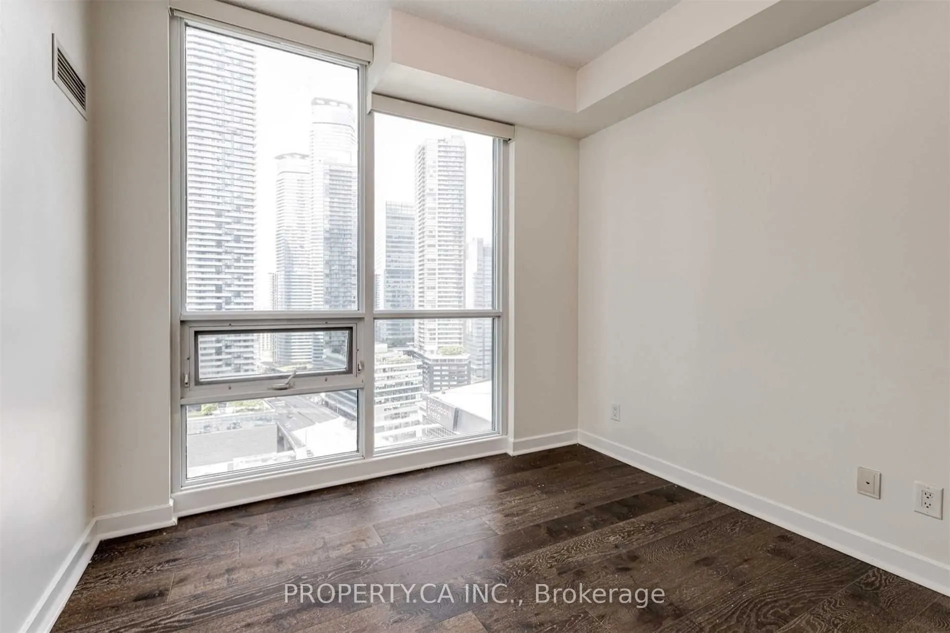 18 Harbour Street, #2410