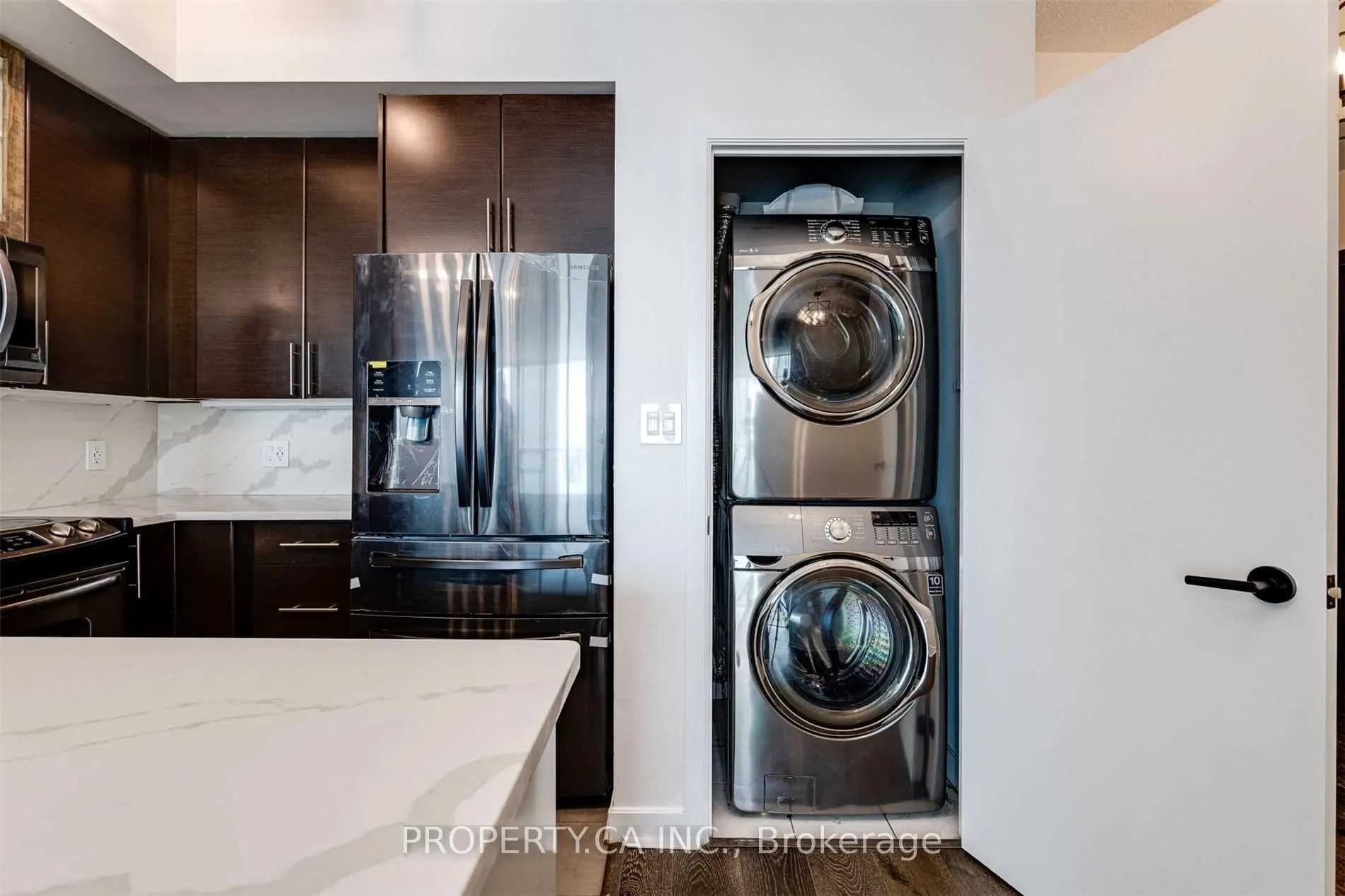 18 Harbour Street, #2410
