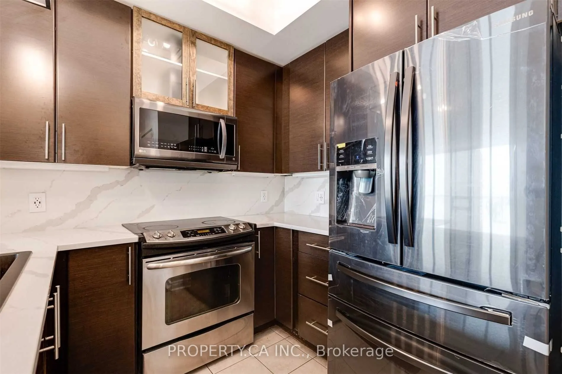 18 Harbour Street, #2410