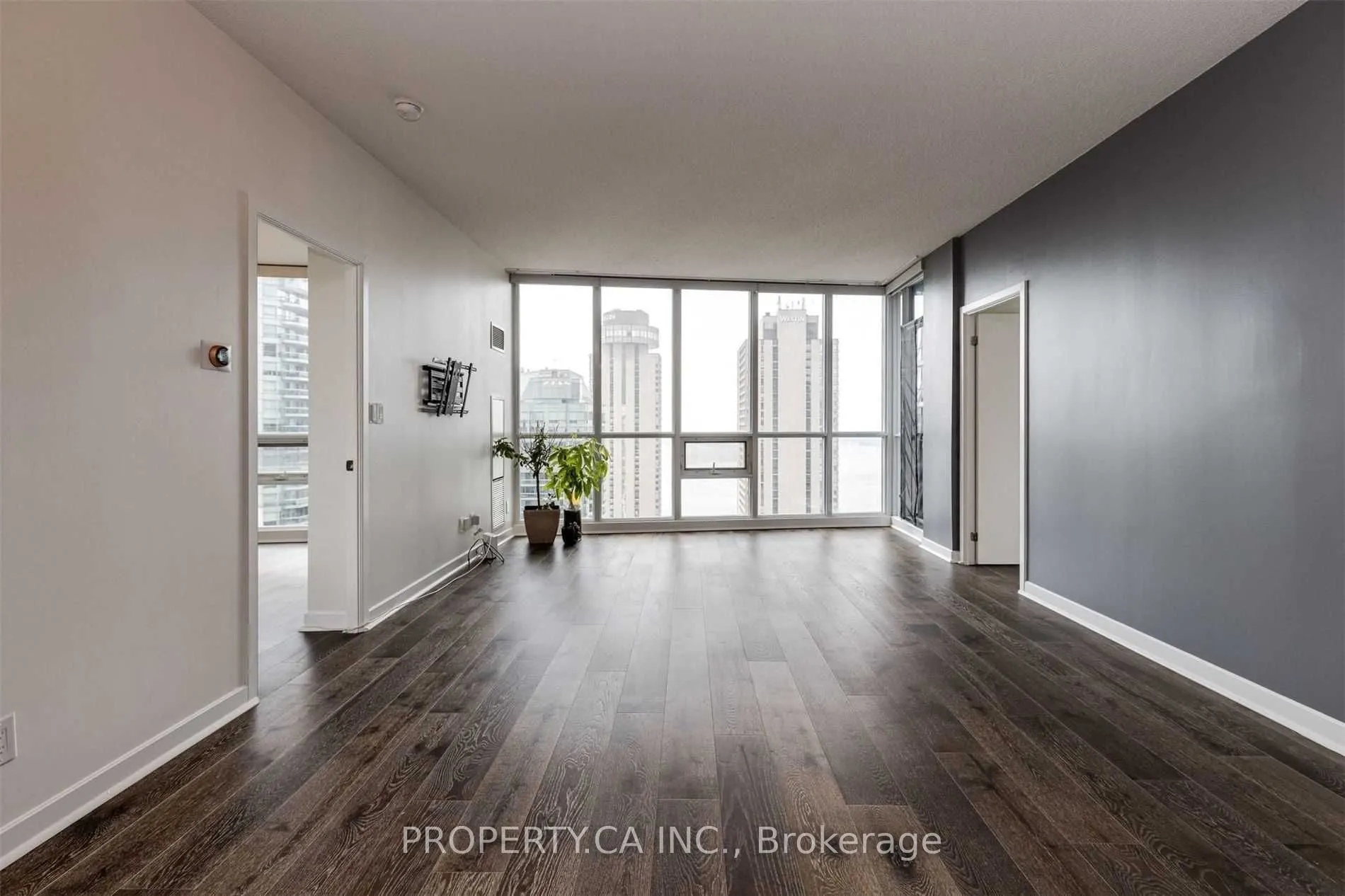18 Harbour Street, #2410