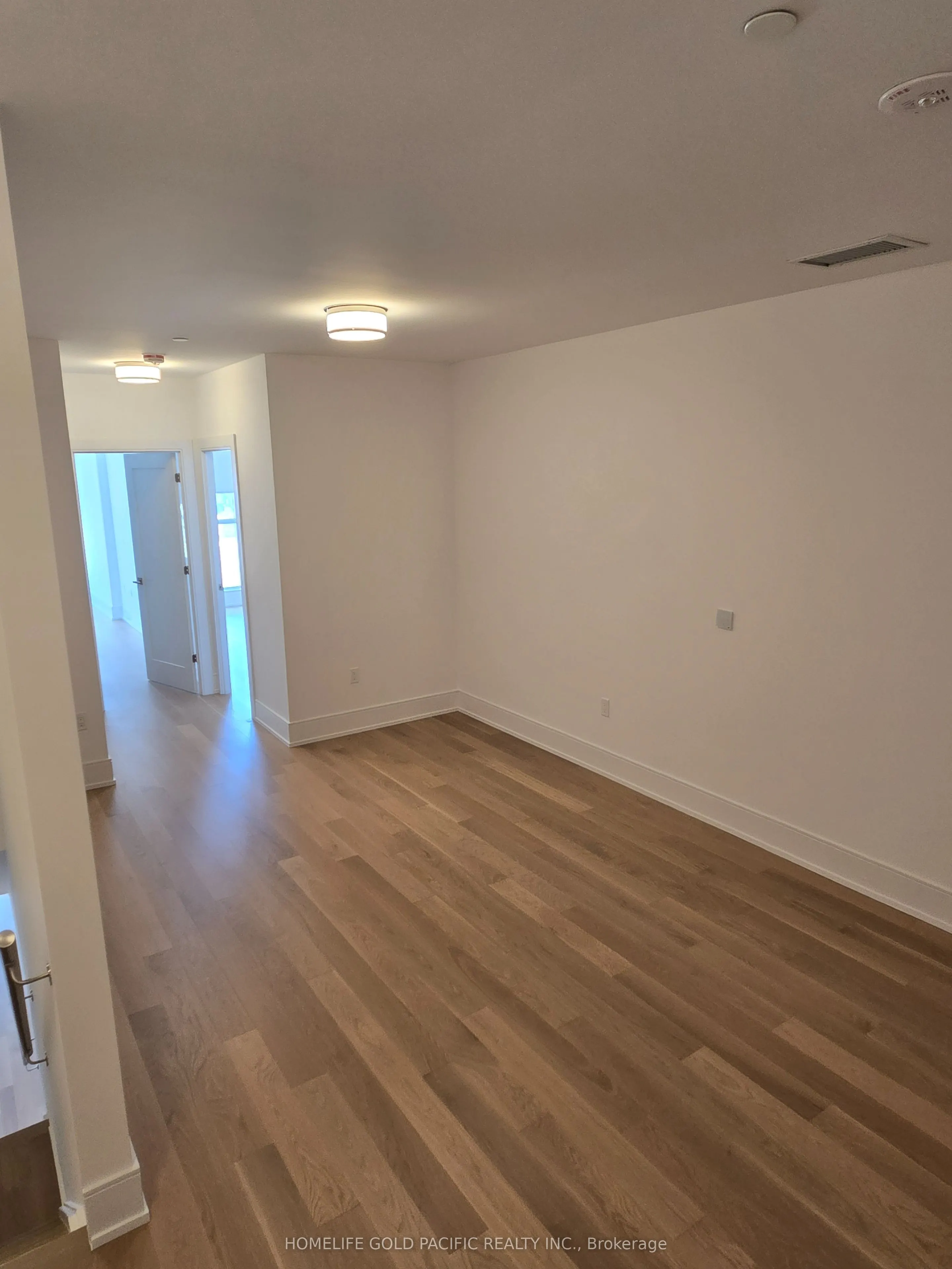10 Inn On The Park Drive, #109