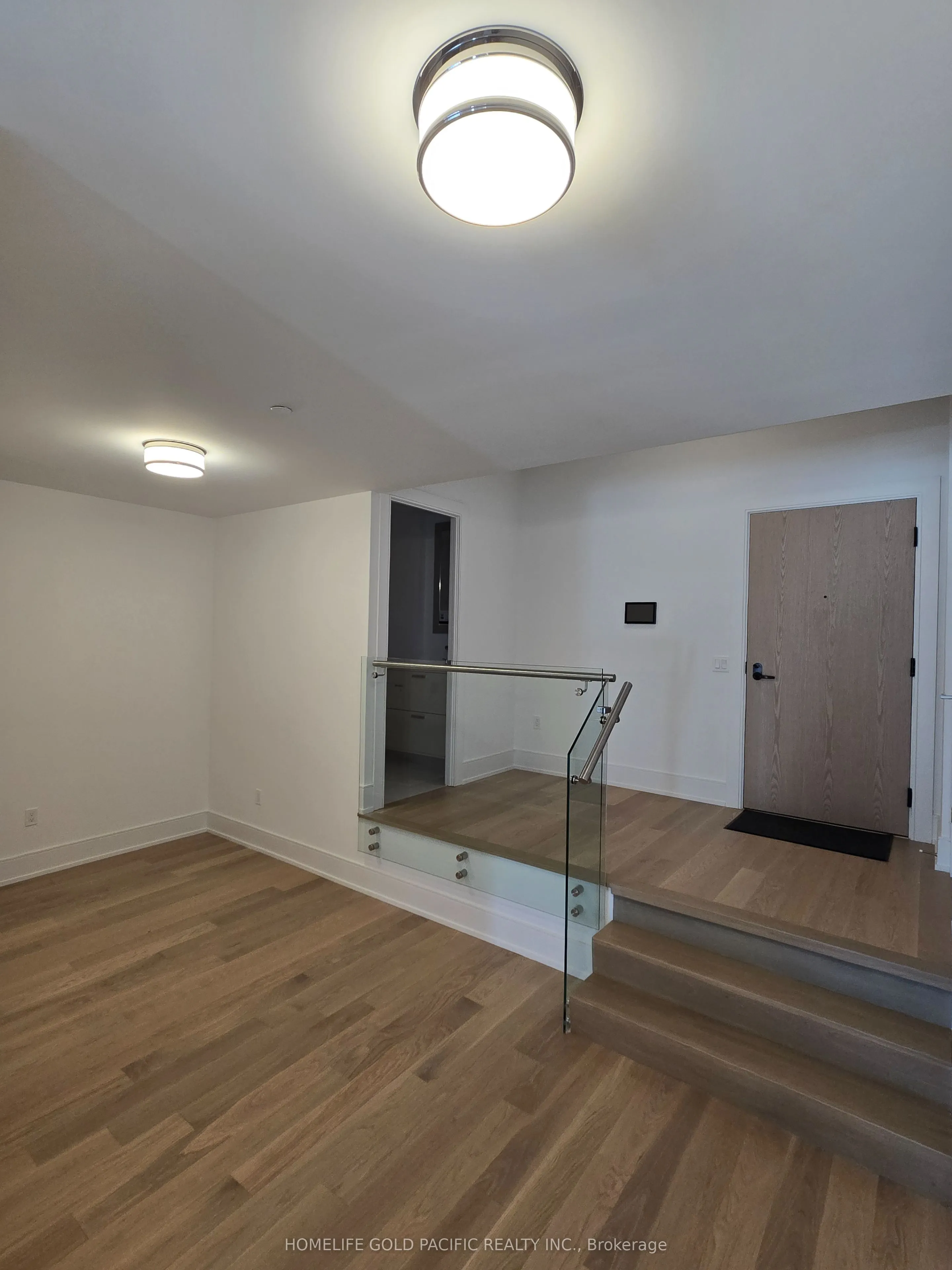 10 Inn On The Park Drive, #109