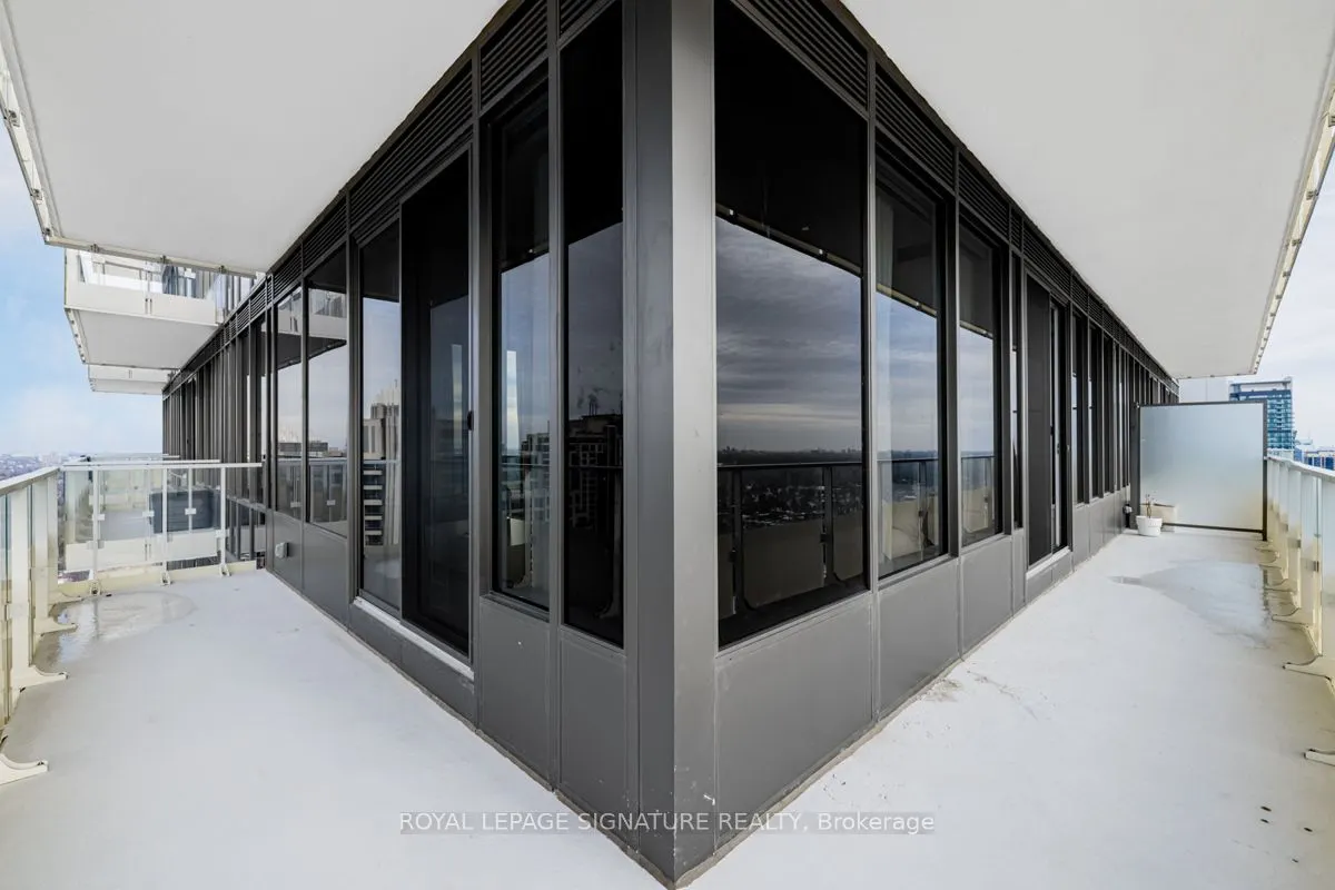 75 Canterbury Place, #PH 506