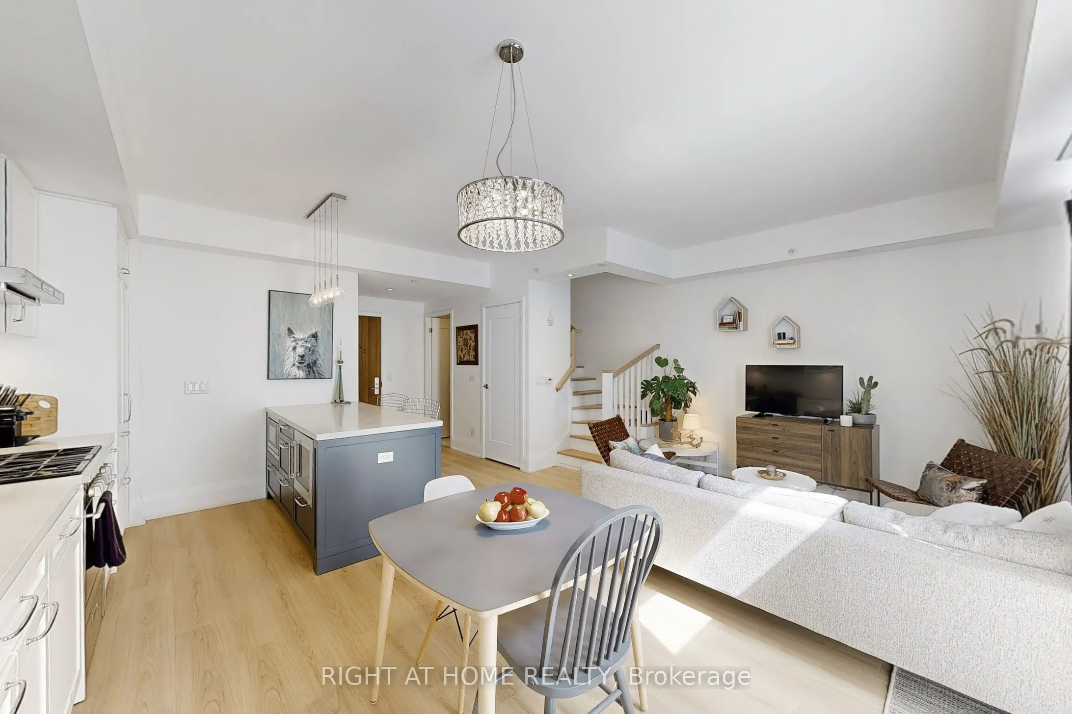 25 Malcolm Road, #TH-112