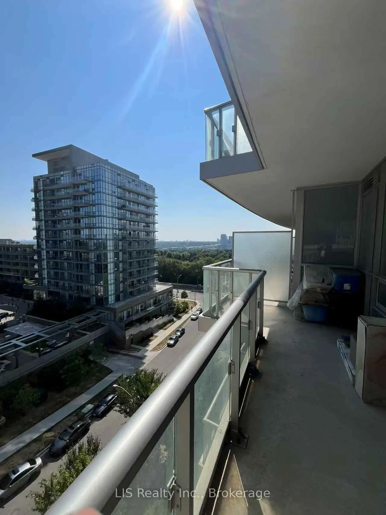 62 Forest Manor Road, #605