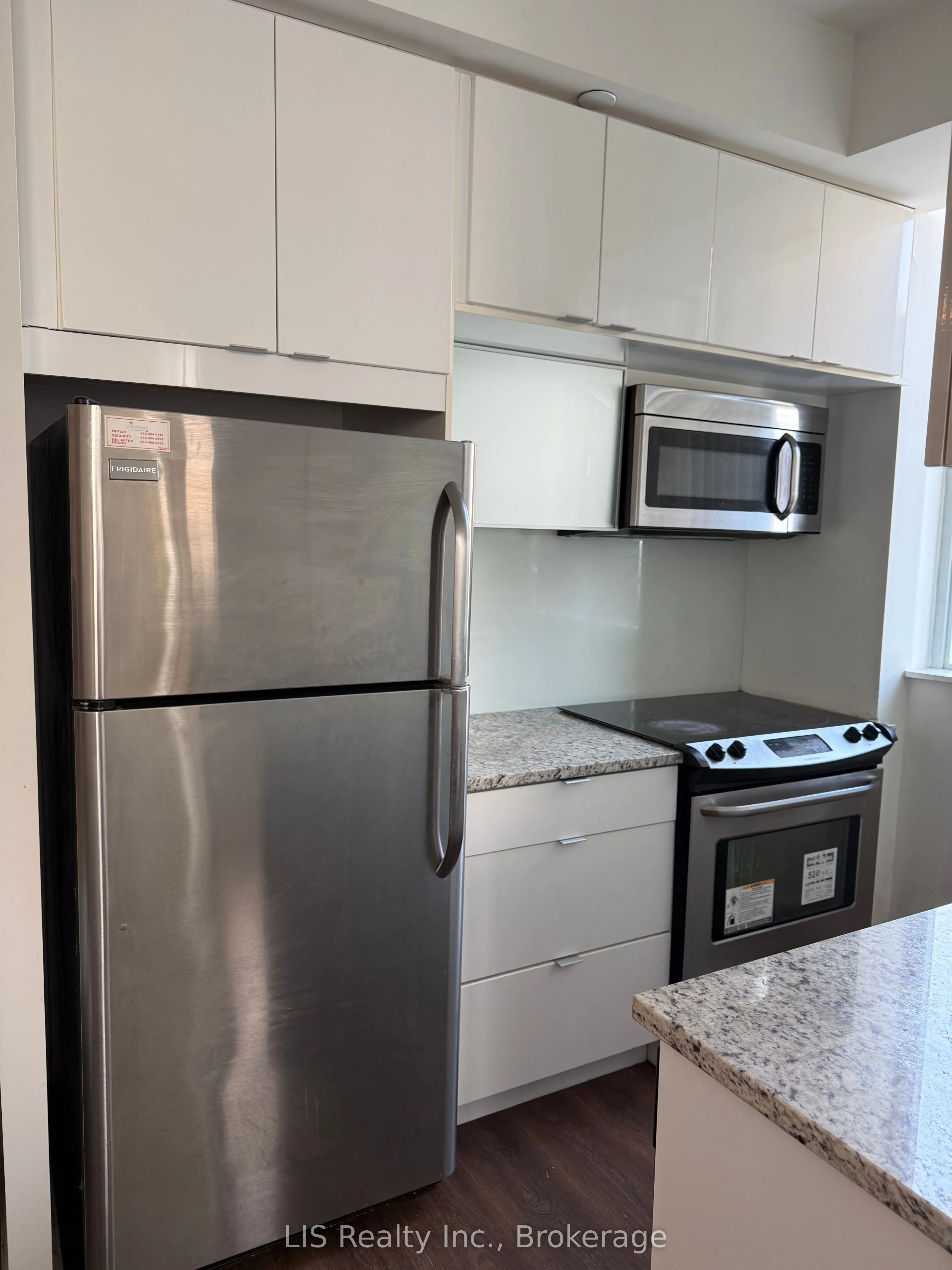 62 Forest Manor Road, #605