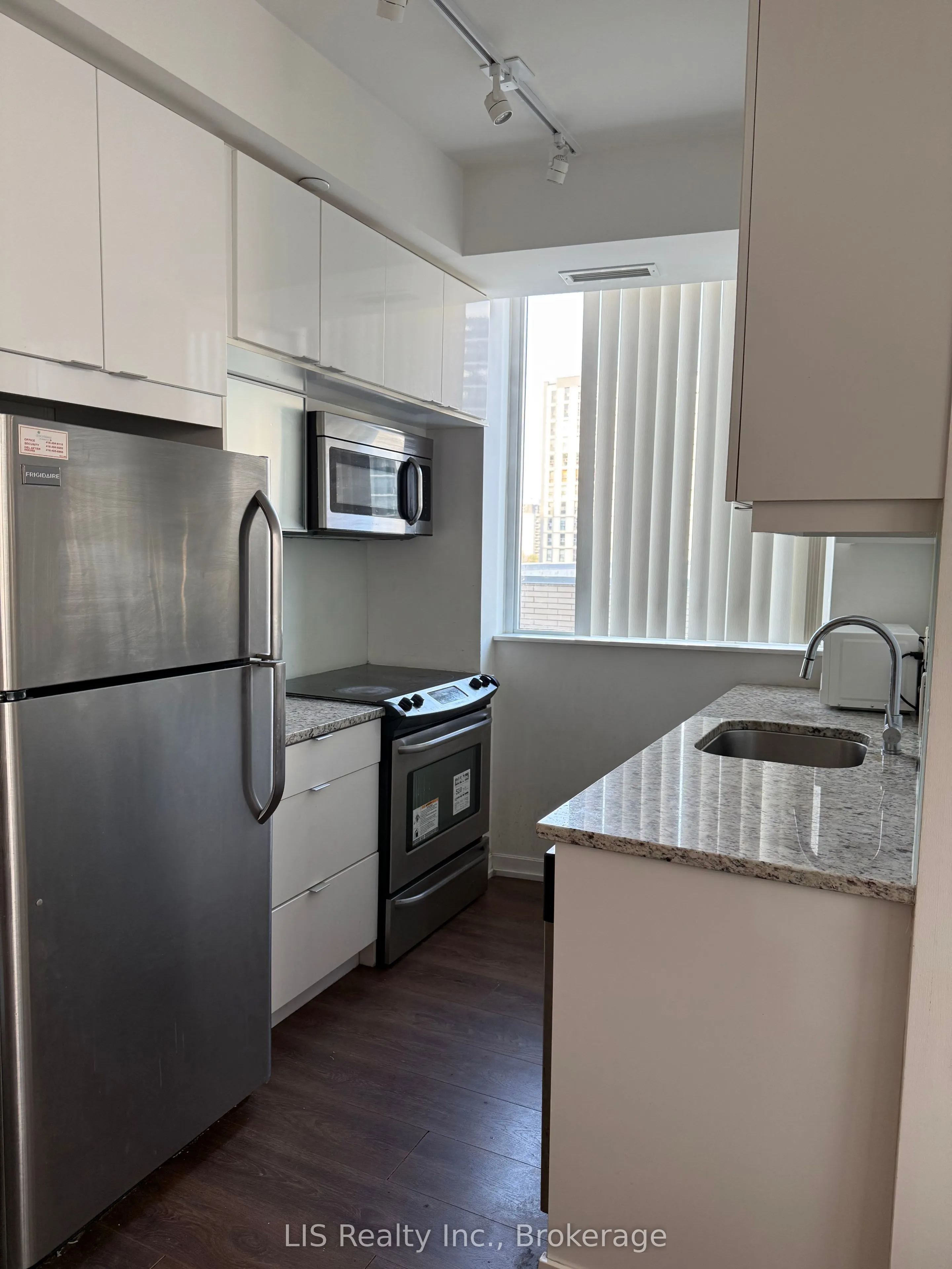 62 Forest Manor Road, #605