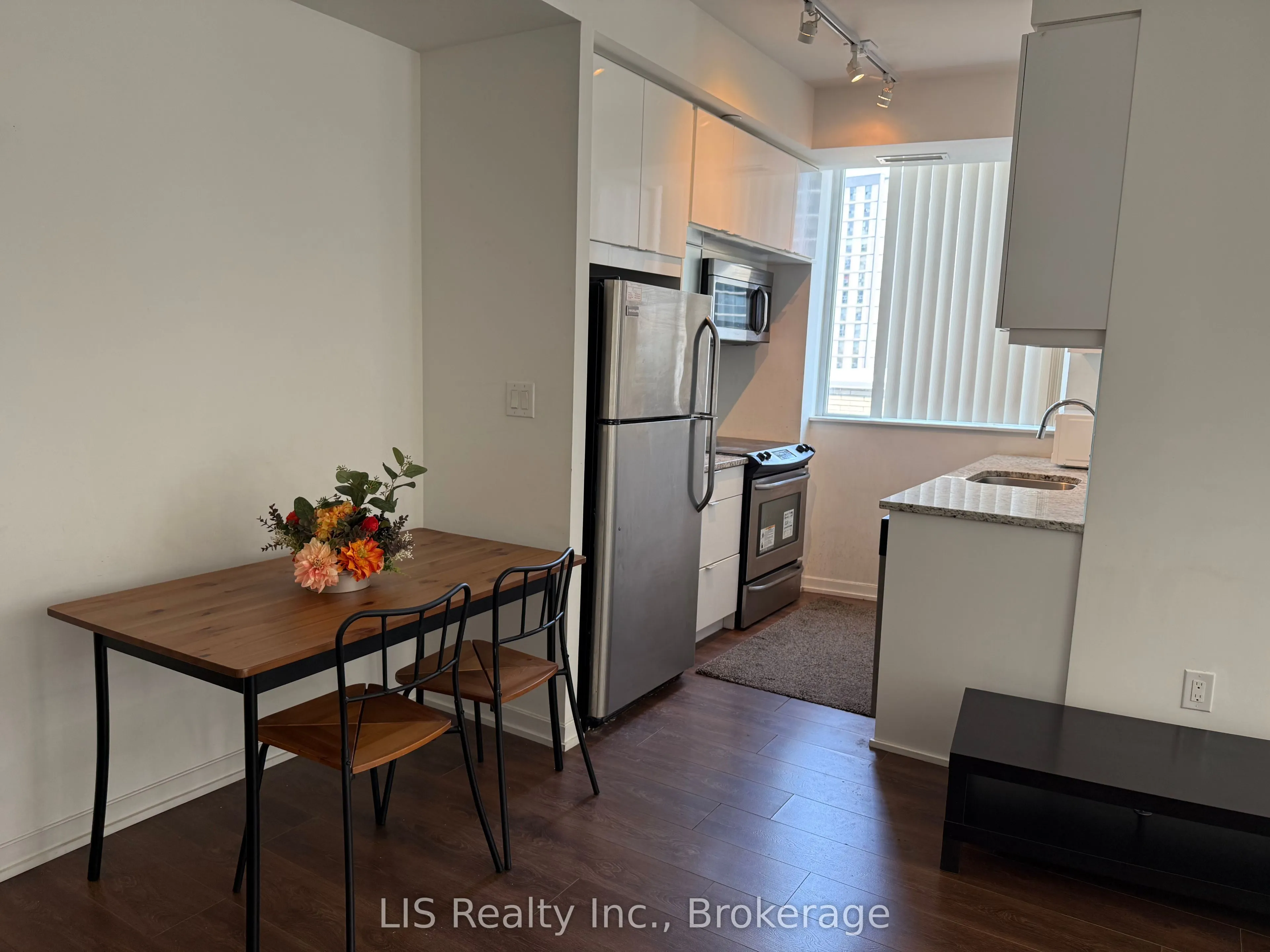 62 Forest Manor Road, #605