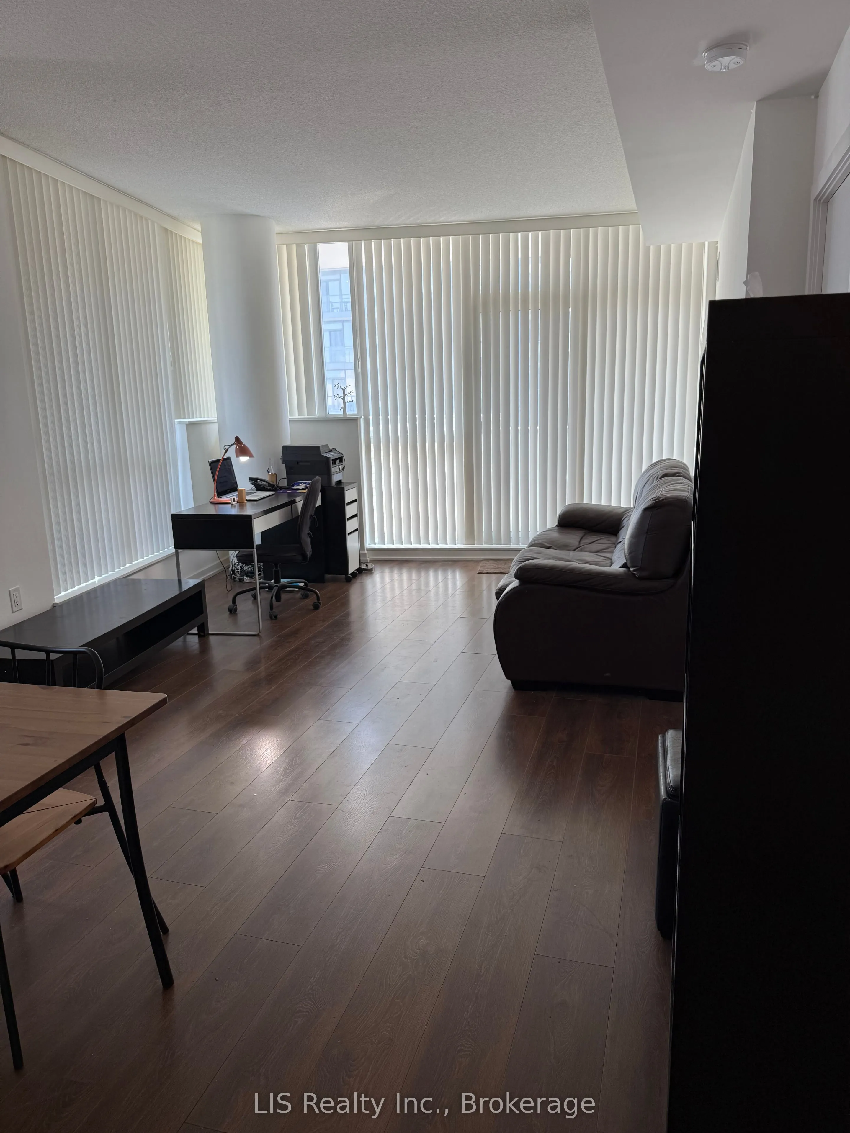 62 Forest Manor Road, #605