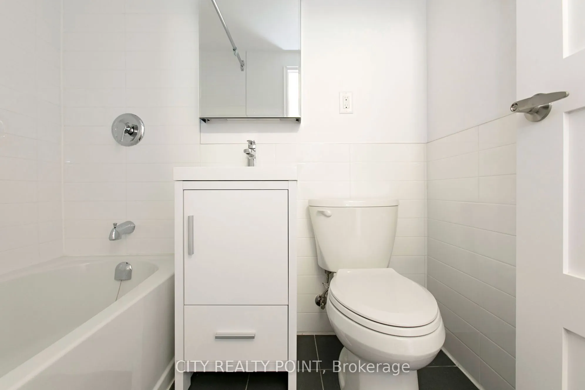 276 St George Street, #207