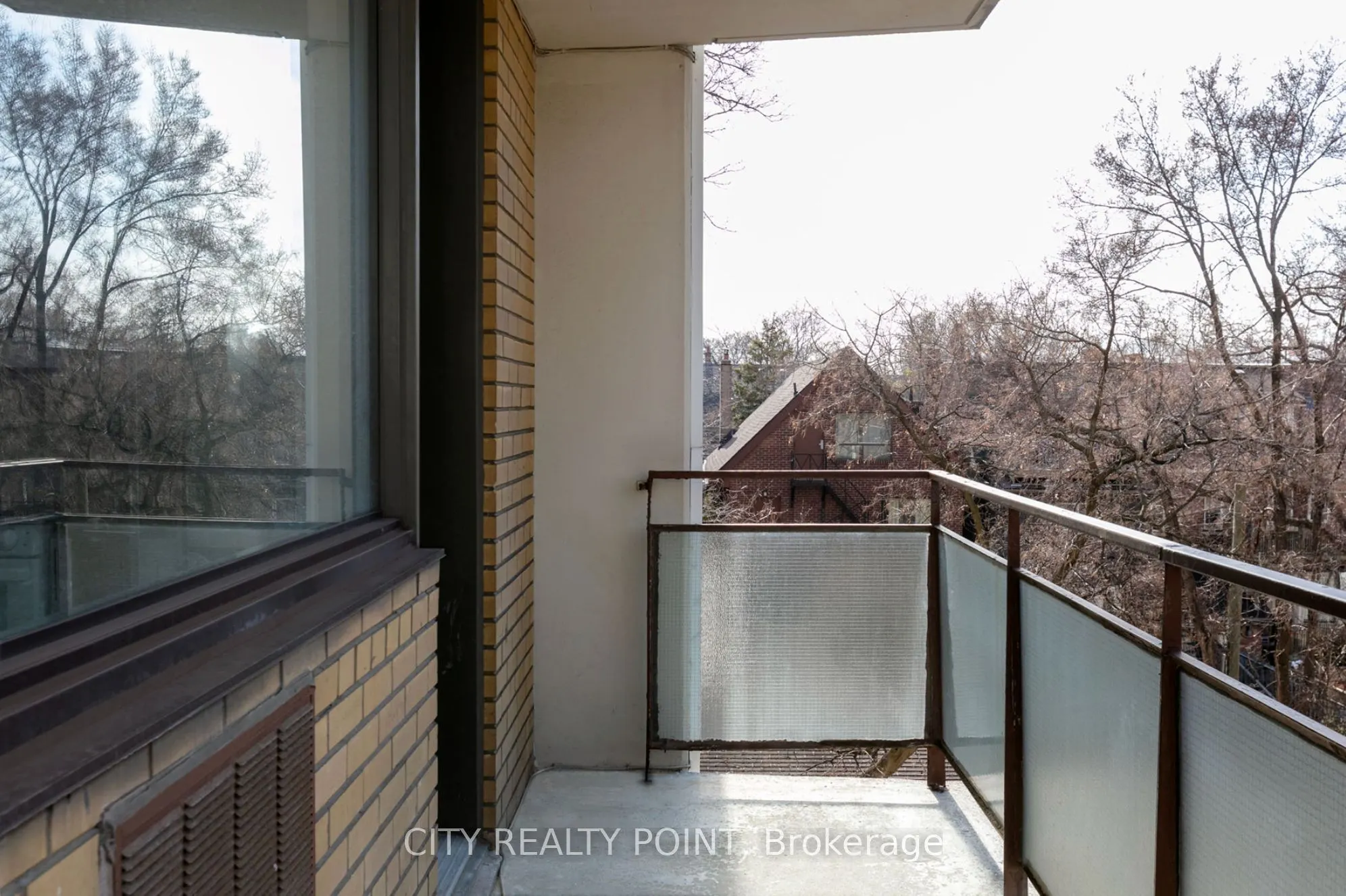 276 St George Street, #207
