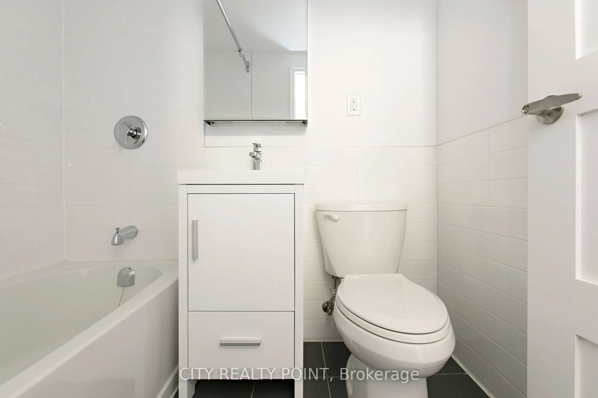 276 St George Street, #207
