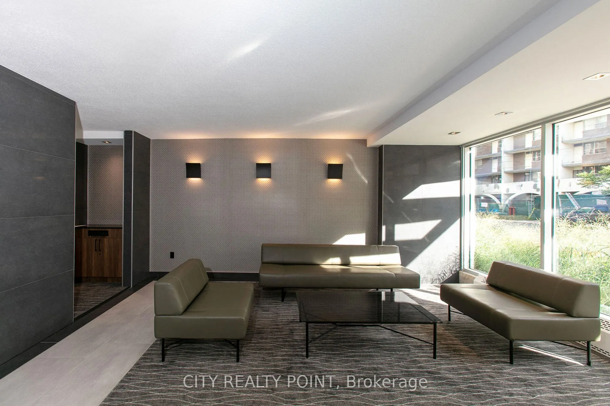 276 St George Street, #207