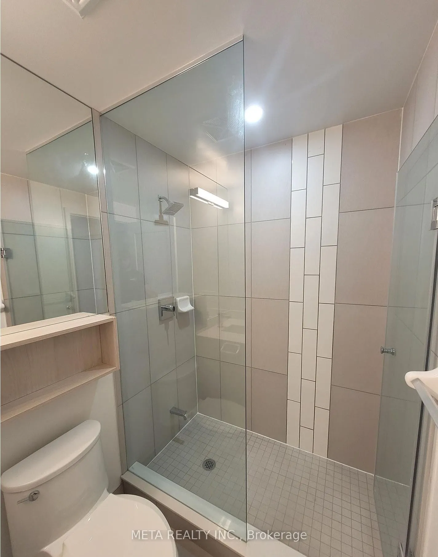 121 Lower Sherbourne Street, #946