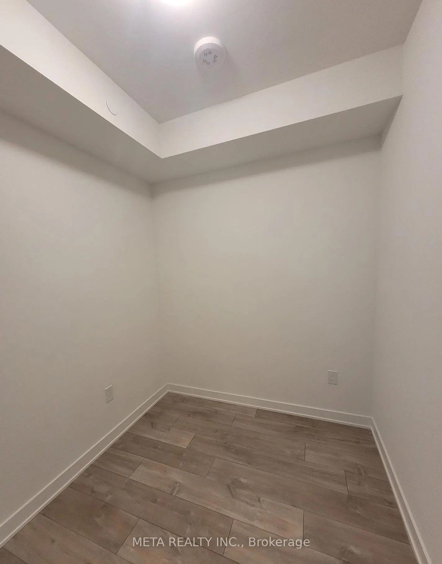 121 Lower Sherbourne Street, #946
