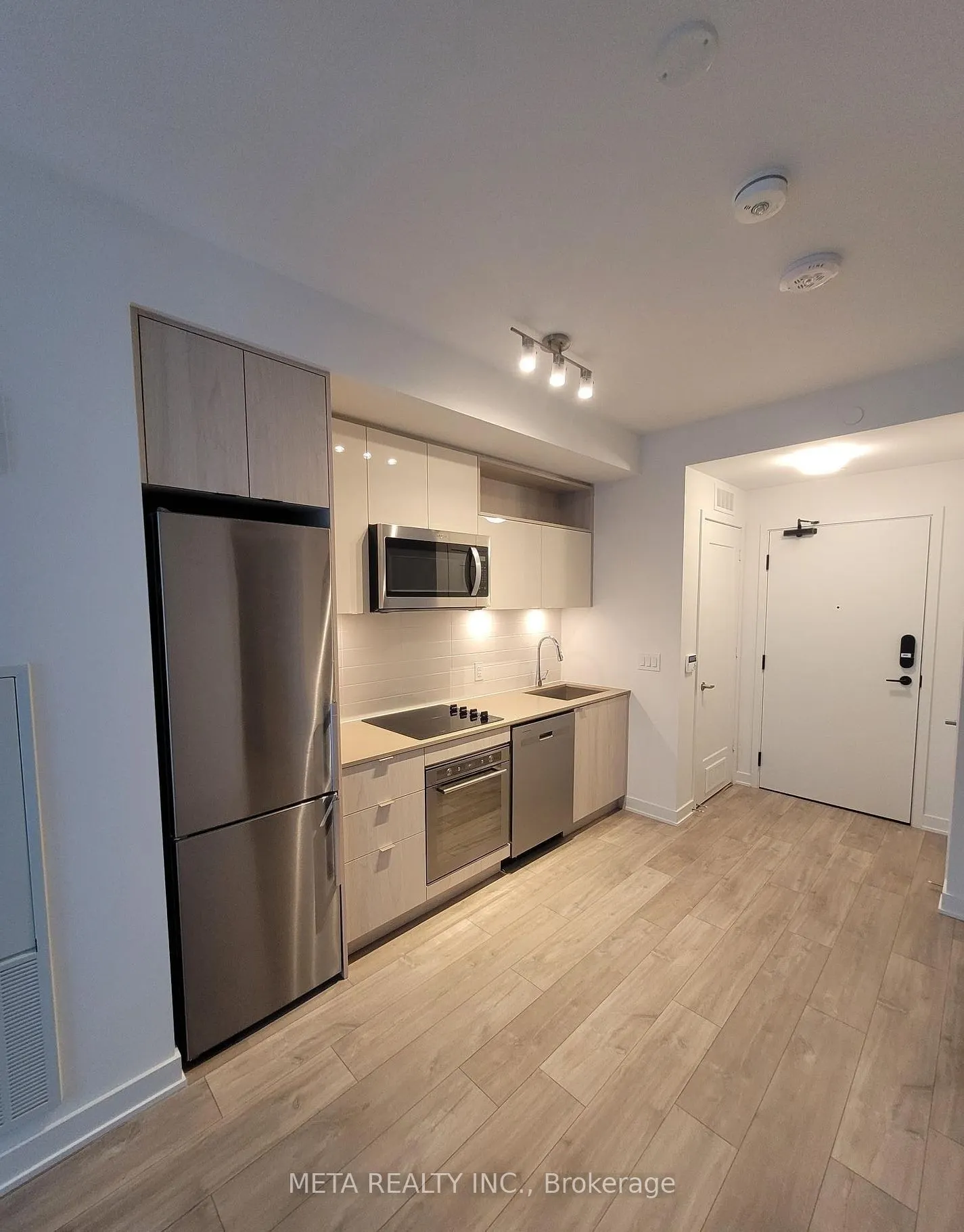 121 Lower Sherbourne Street, #946
