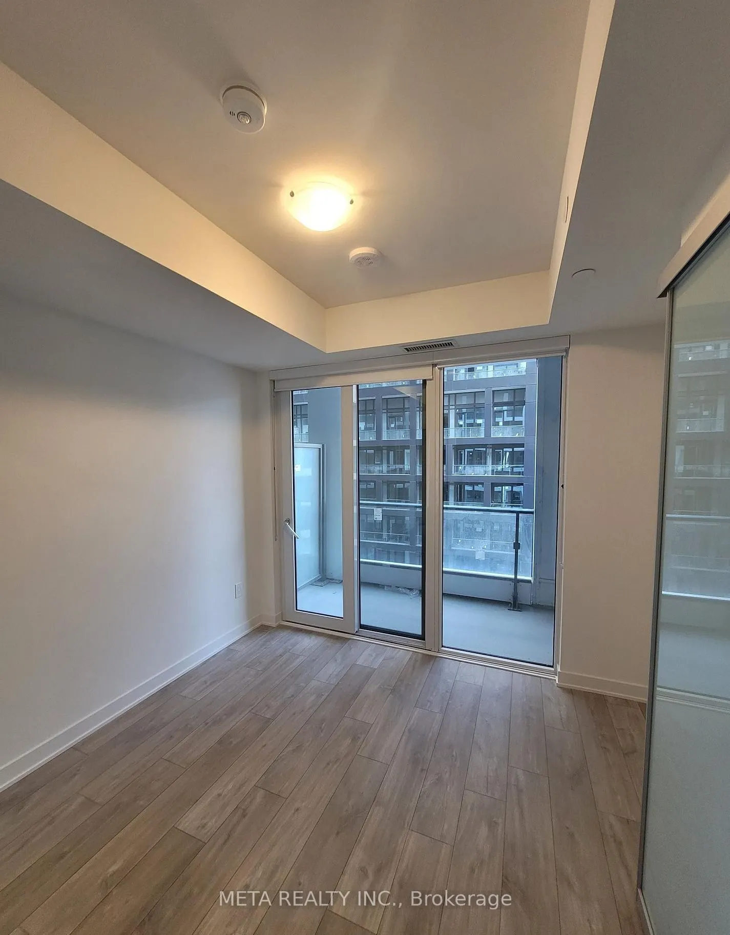 121 Lower Sherbourne Street, #946